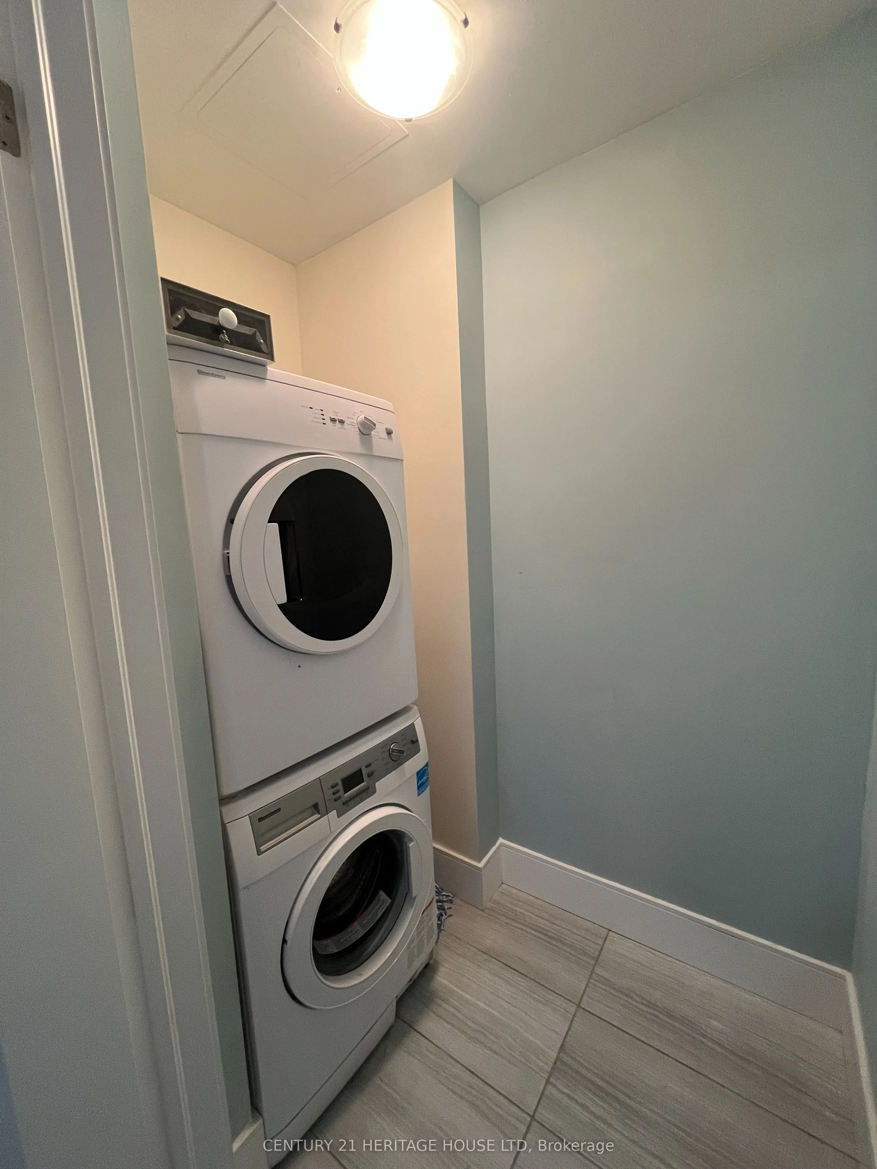 155 St Leger Street #402