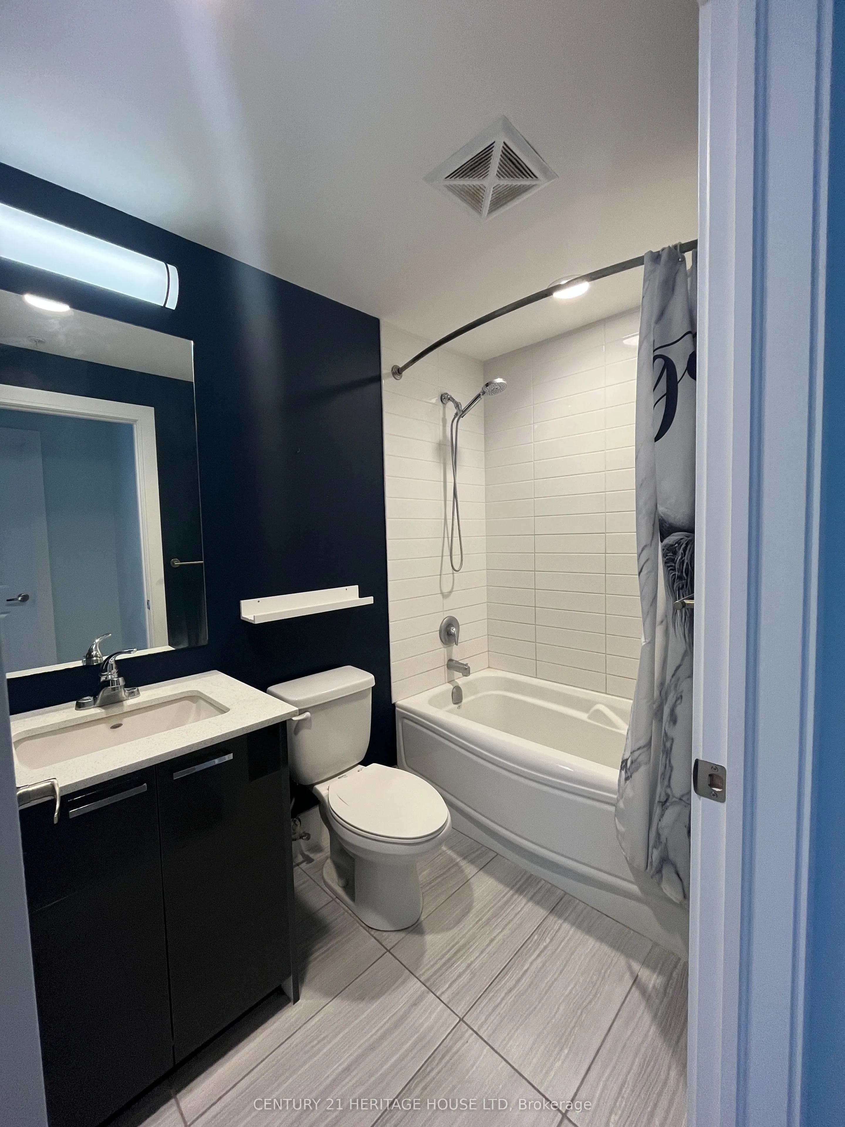 155 St Leger Street #402