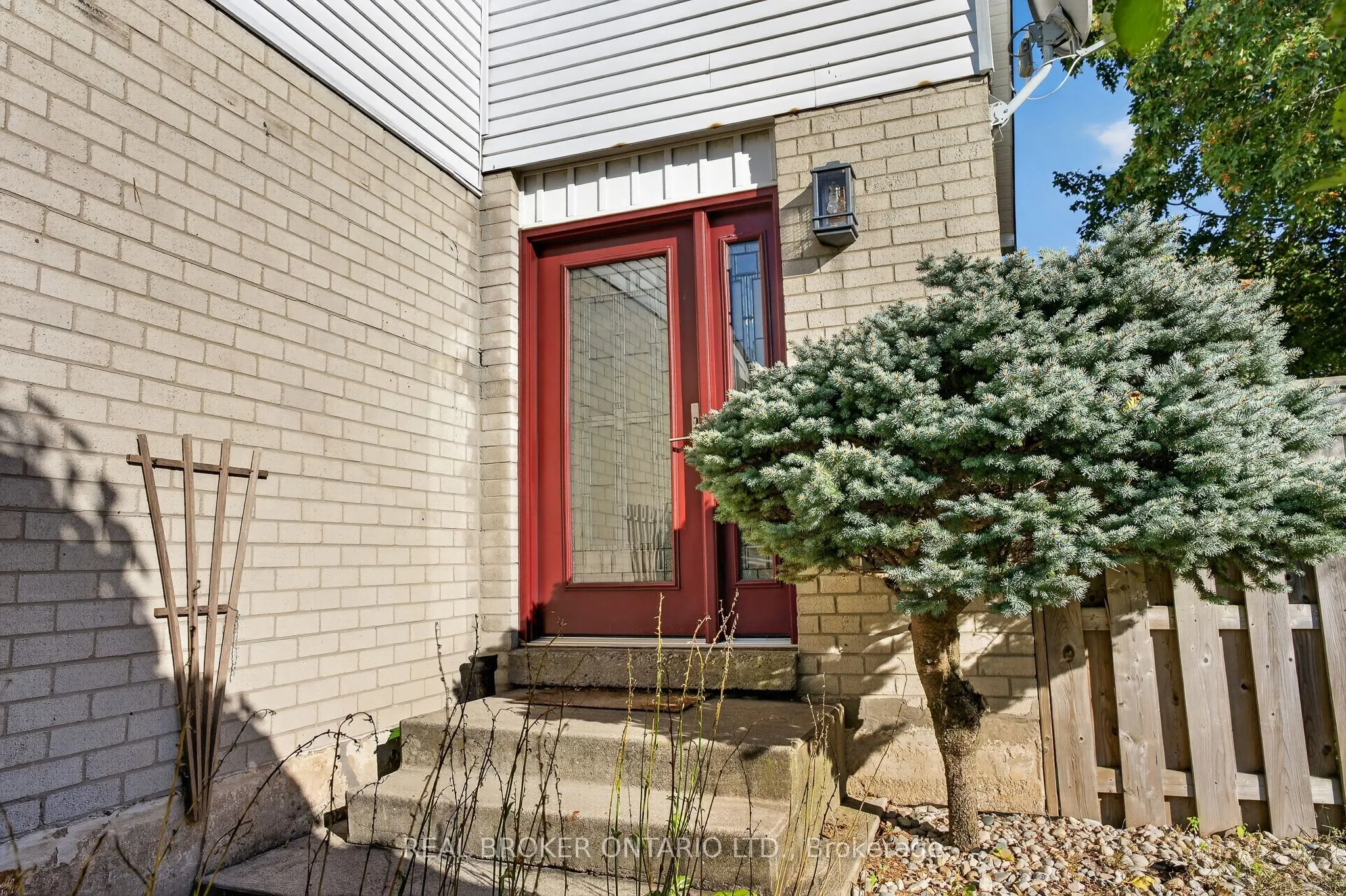 76 Golden Orchard Drive