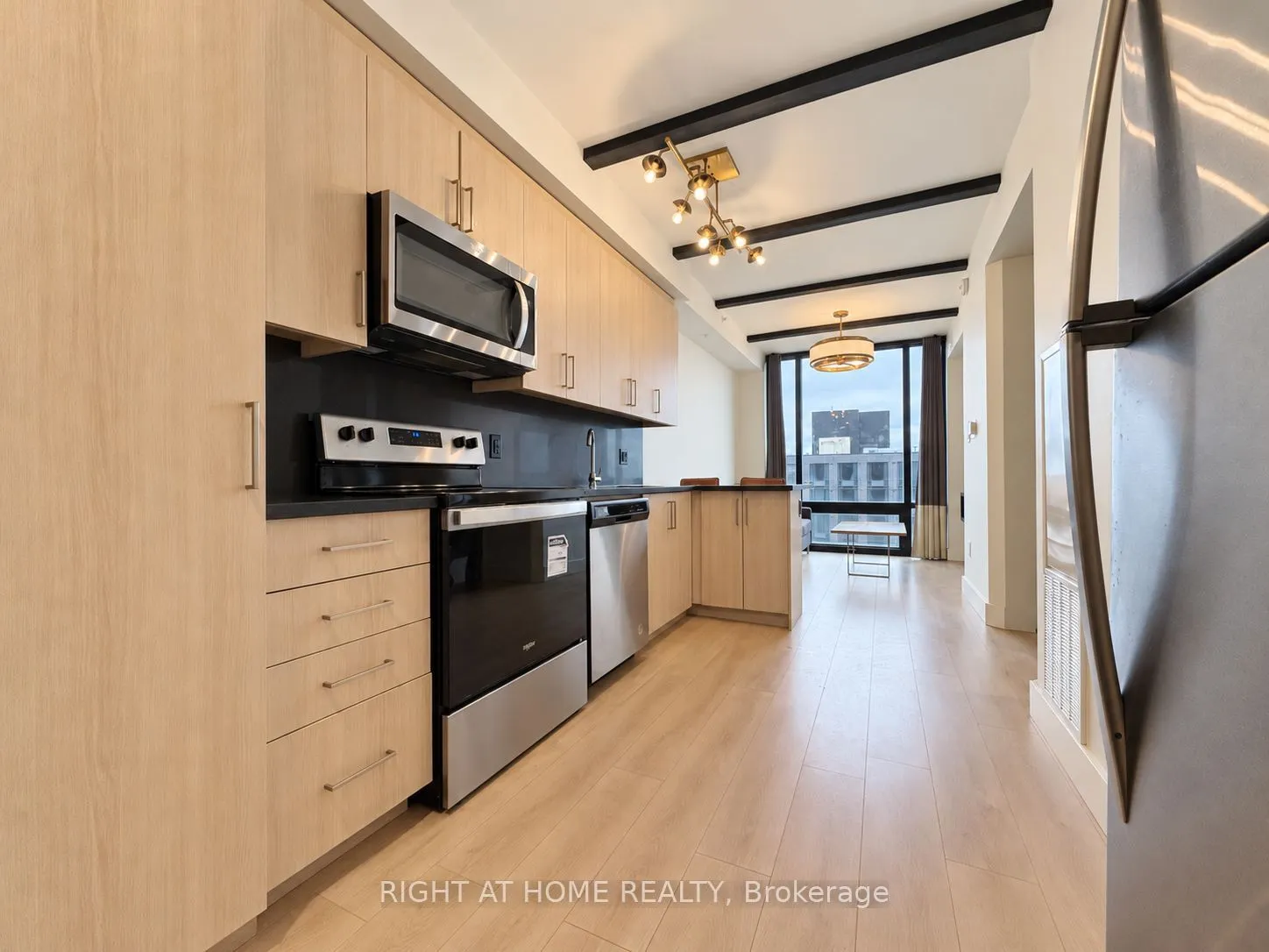 145 Columbia Street W #S- 2225