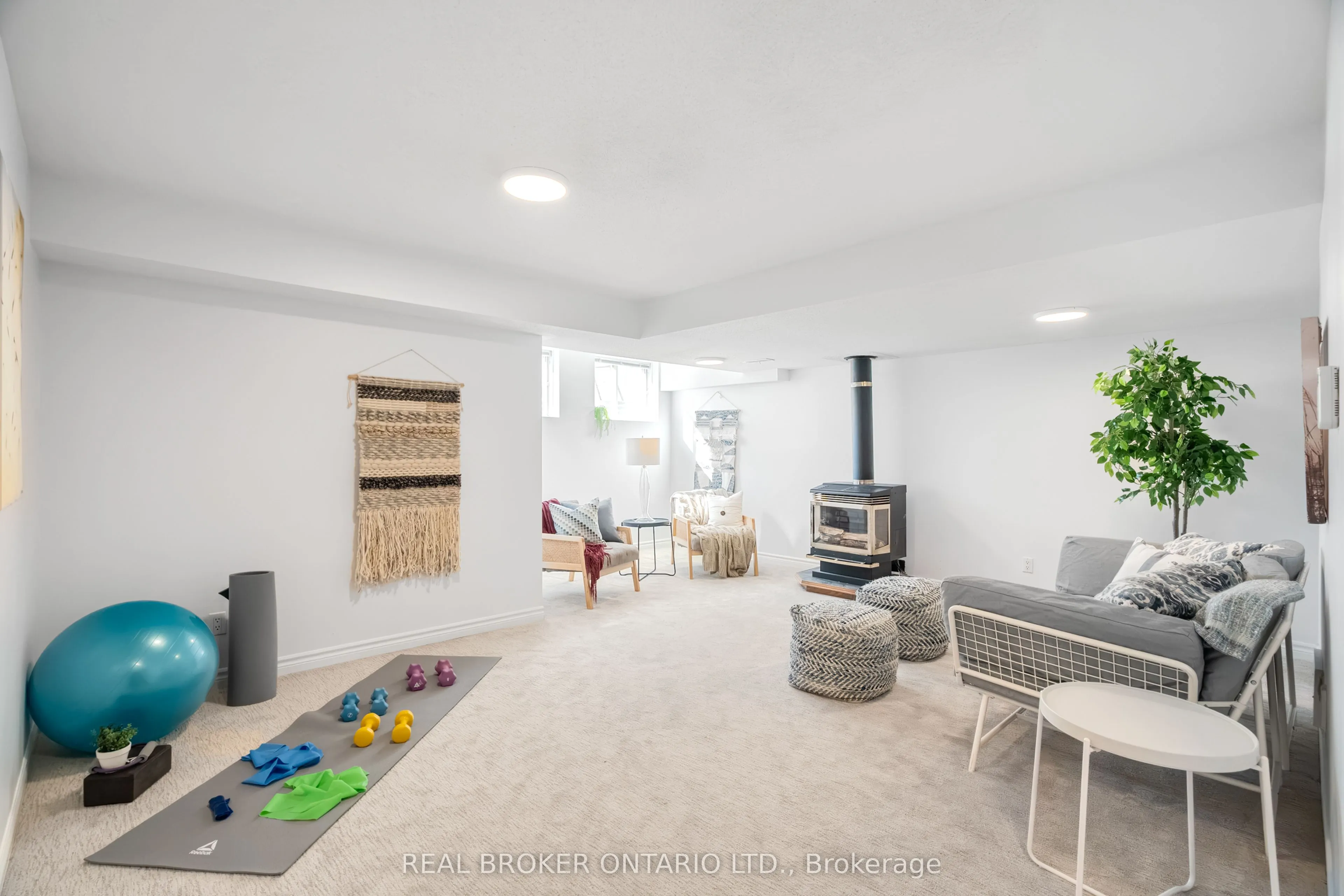 191 Thornbury Crescent