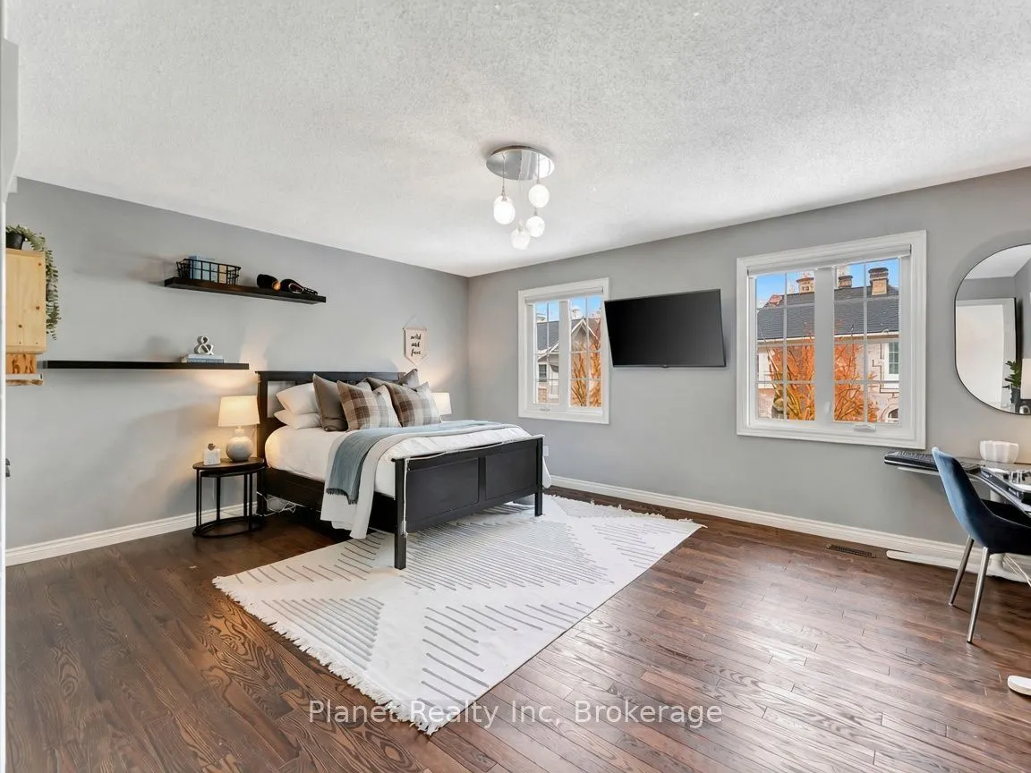 25 Manor Park Crescent #7