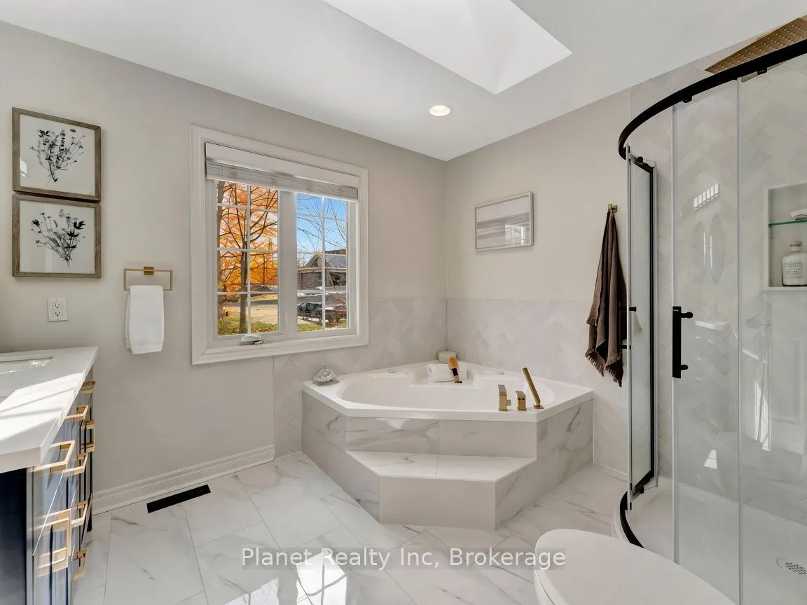 25 Manor Park Crescent #7