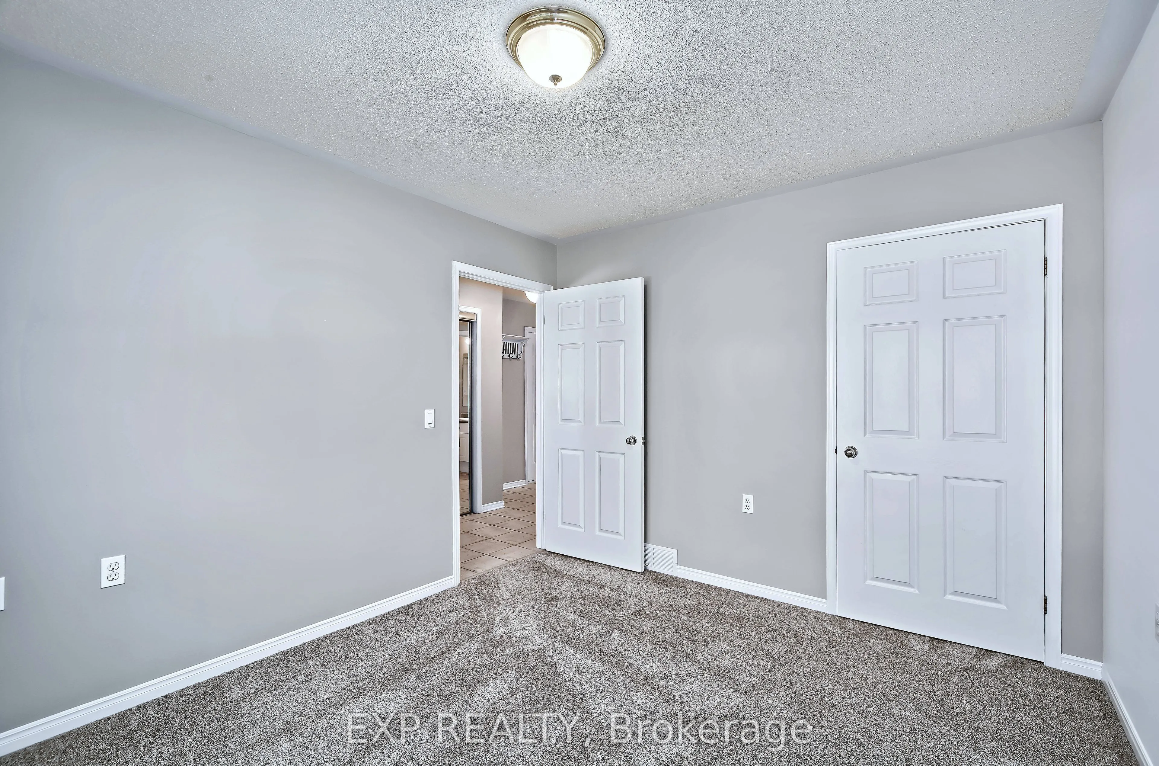 1337 Commissioners Rd Road W #17