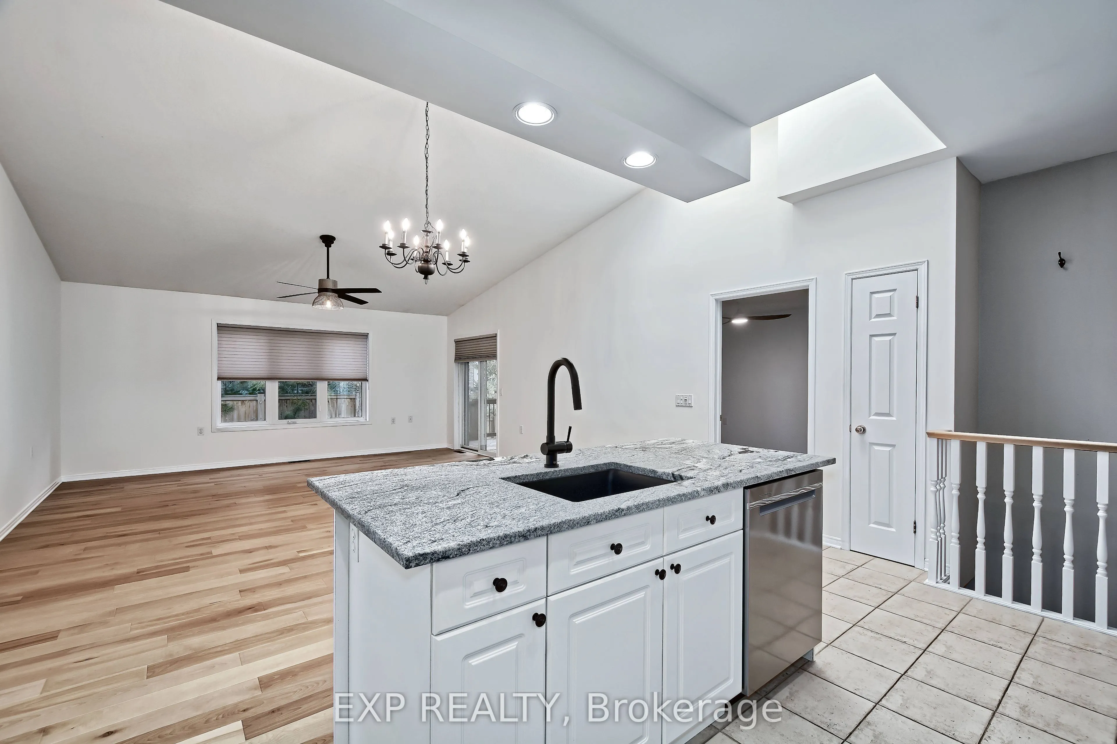 1337 Commissioners Rd Road W #17