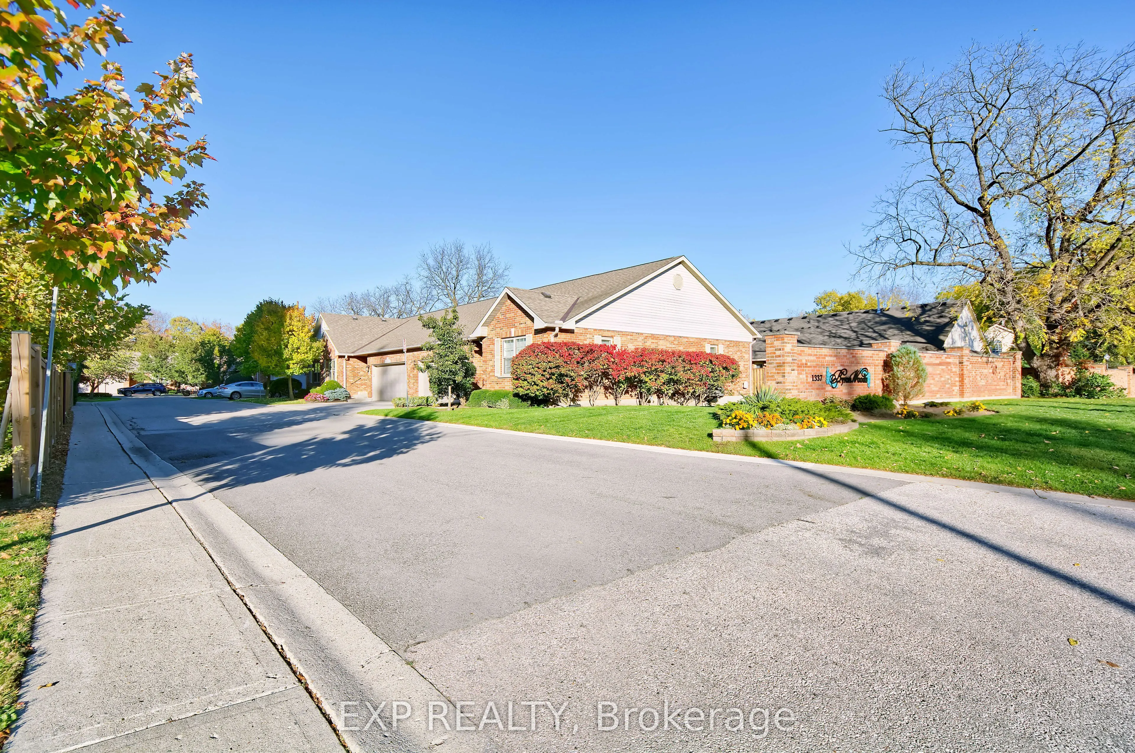 1337 Commissioners Rd Road W #17