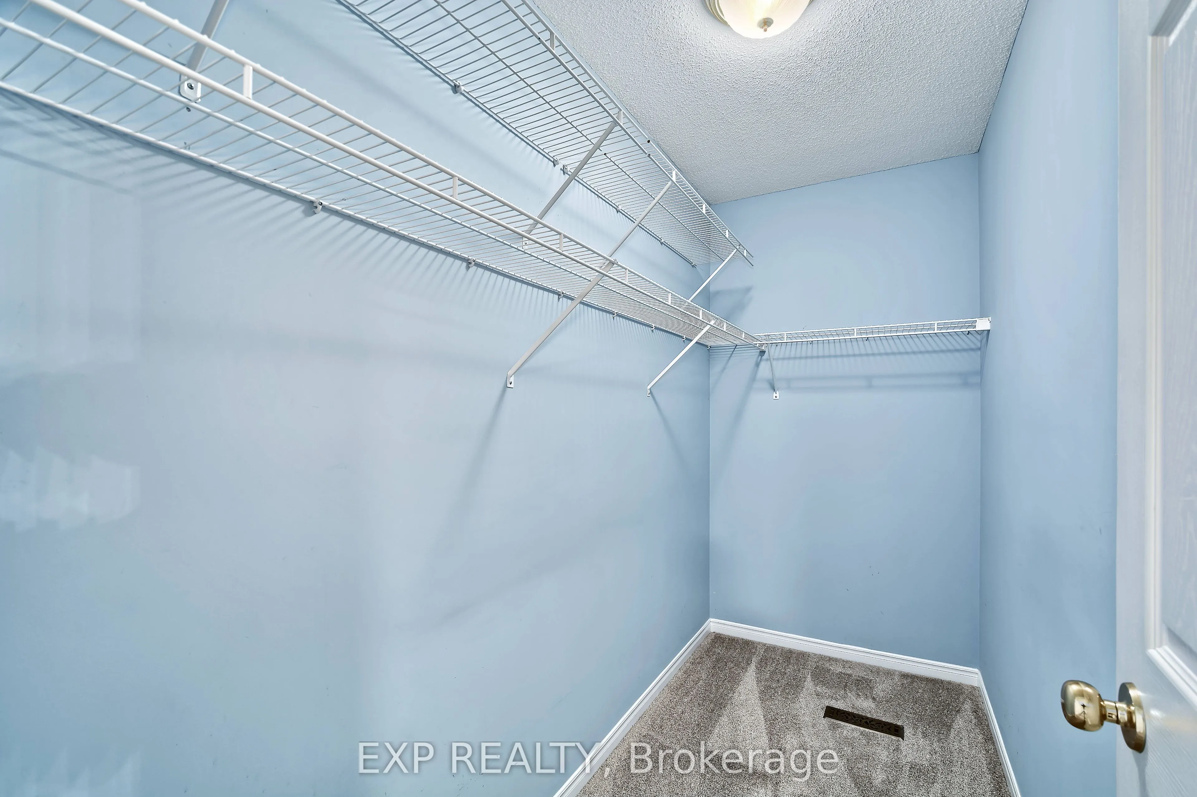 1337 Commissioners Rd Road W #17