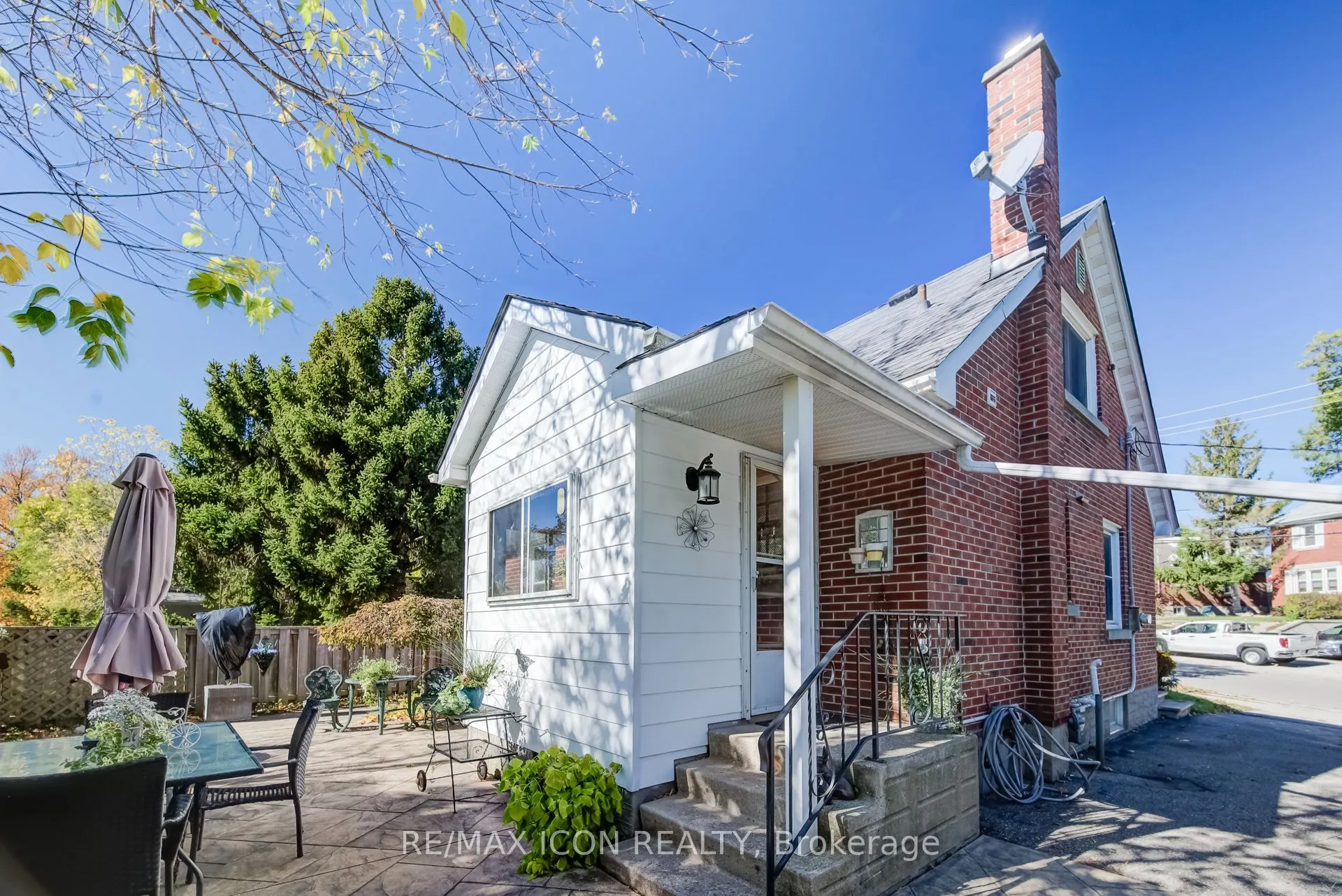 35 Pleasant Avenue