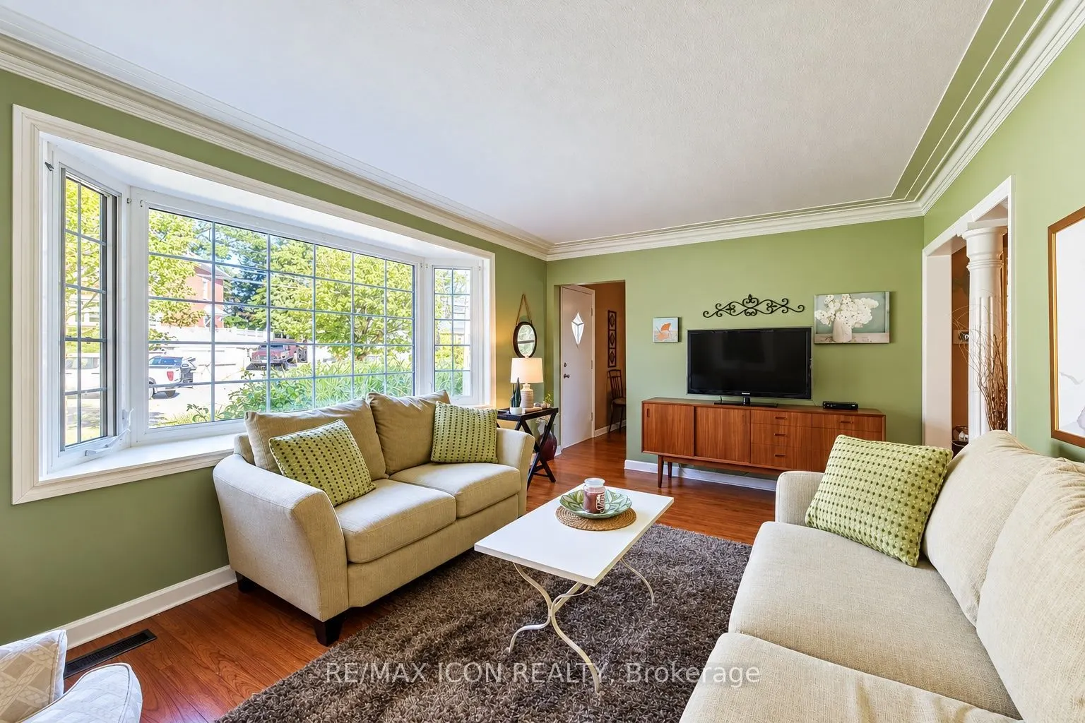 35 Pleasant Avenue