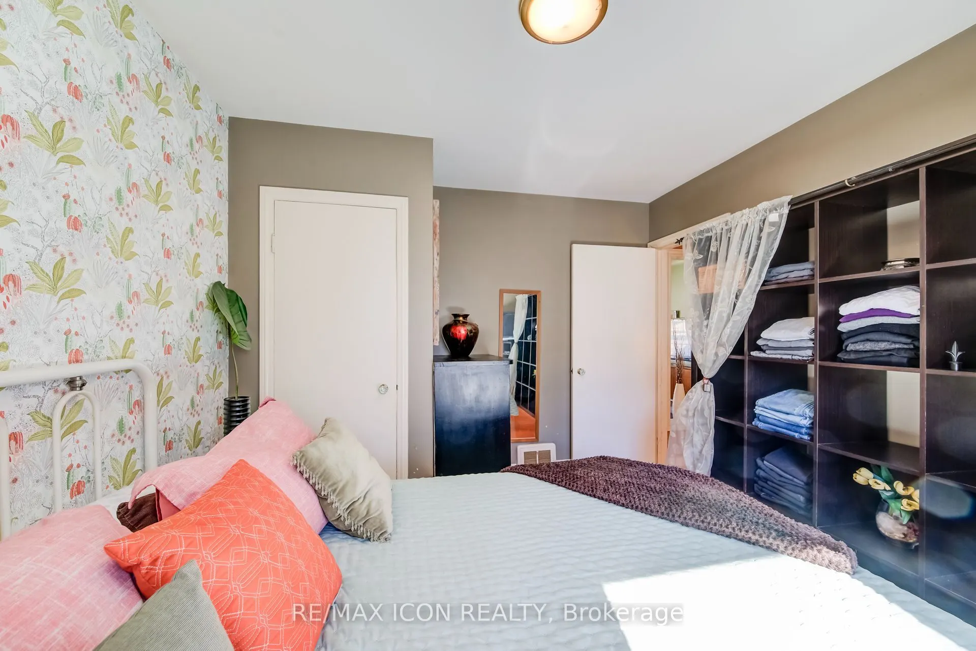 35 Pleasant Avenue