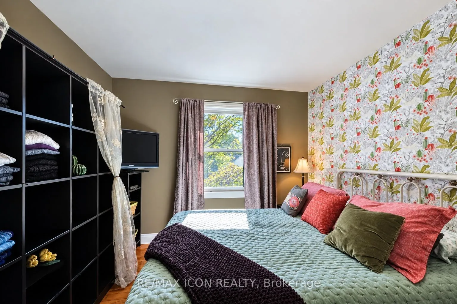 35 Pleasant Avenue