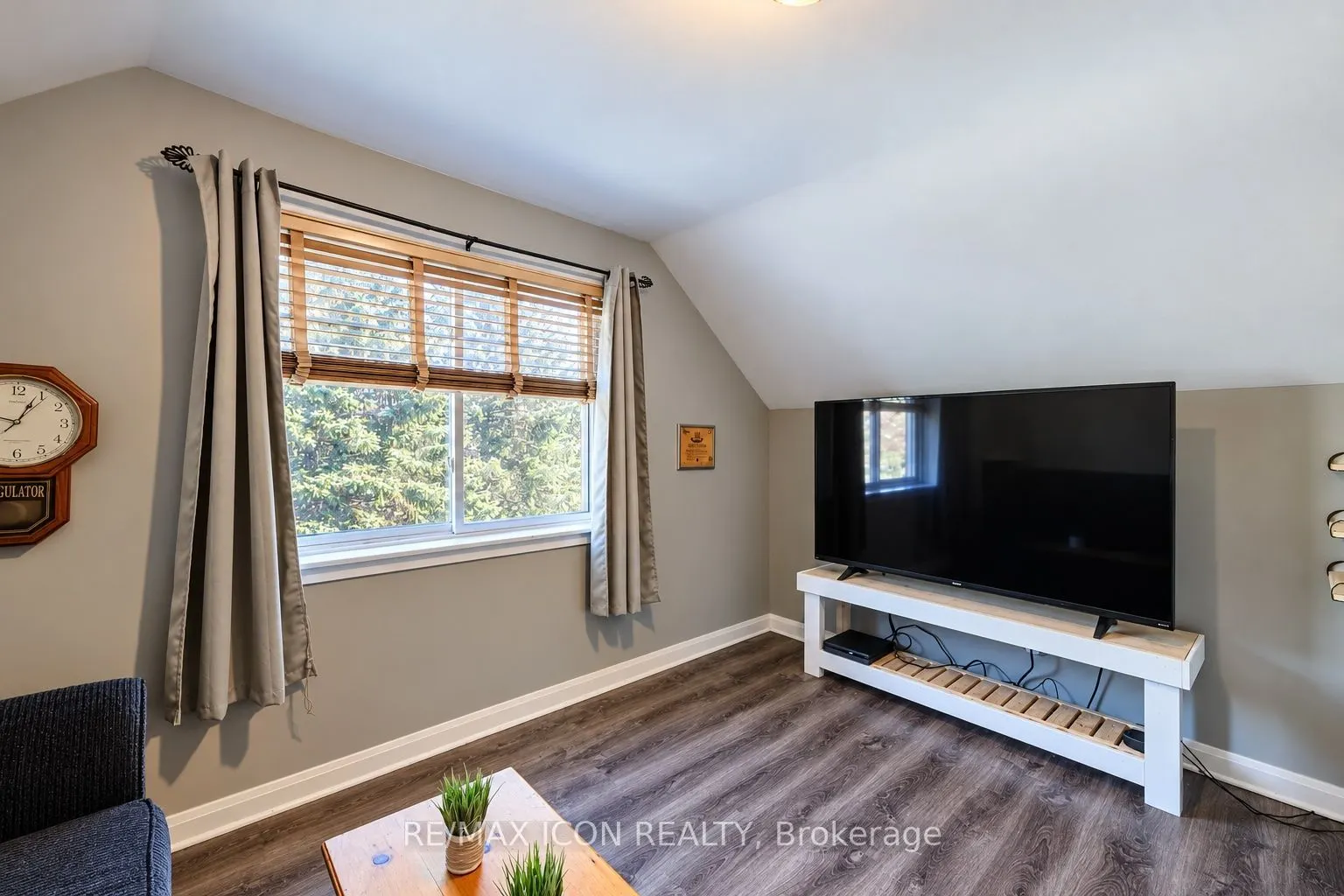 35 Pleasant Avenue