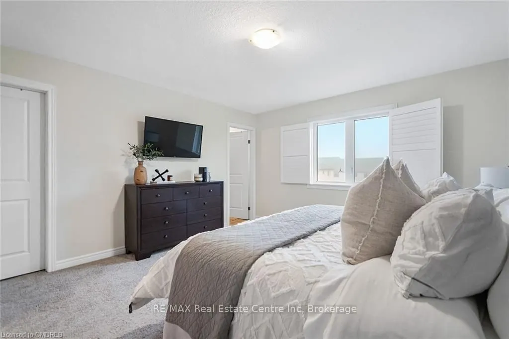 222 POPPY Drive E