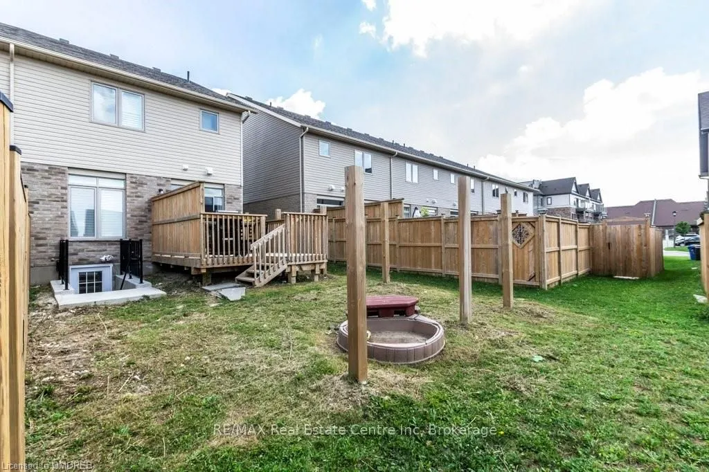 222 POPPY Drive E