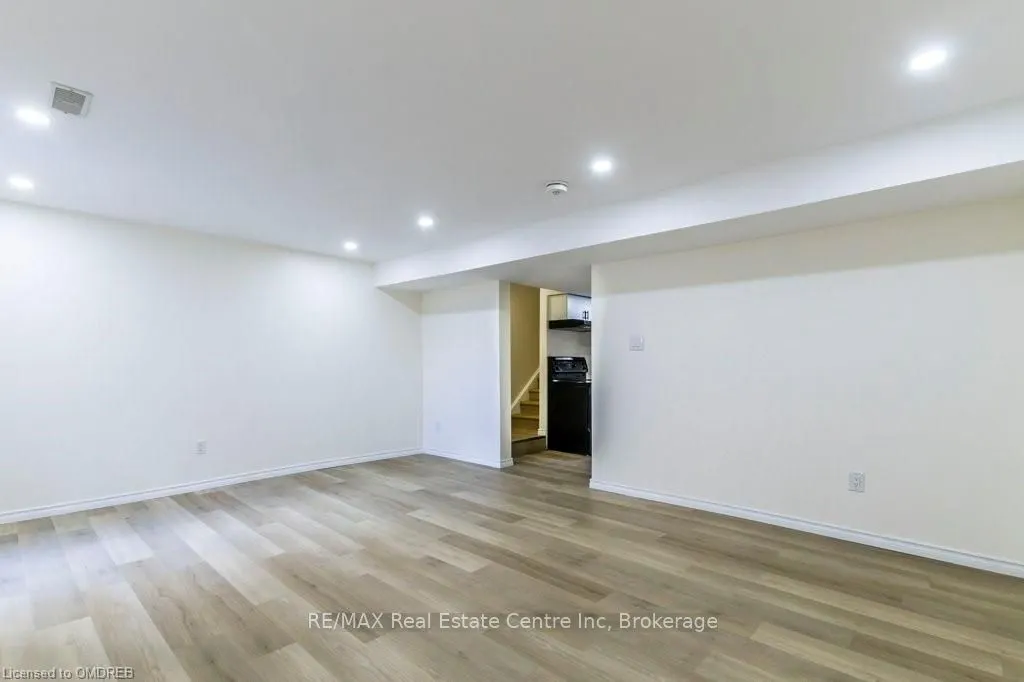 222 POPPY Drive E