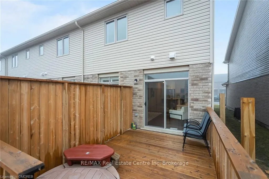 222 POPPY Drive E