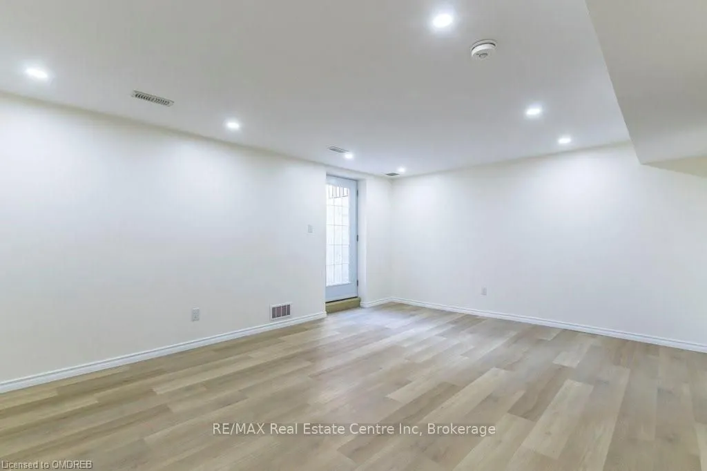 222 POPPY Drive E