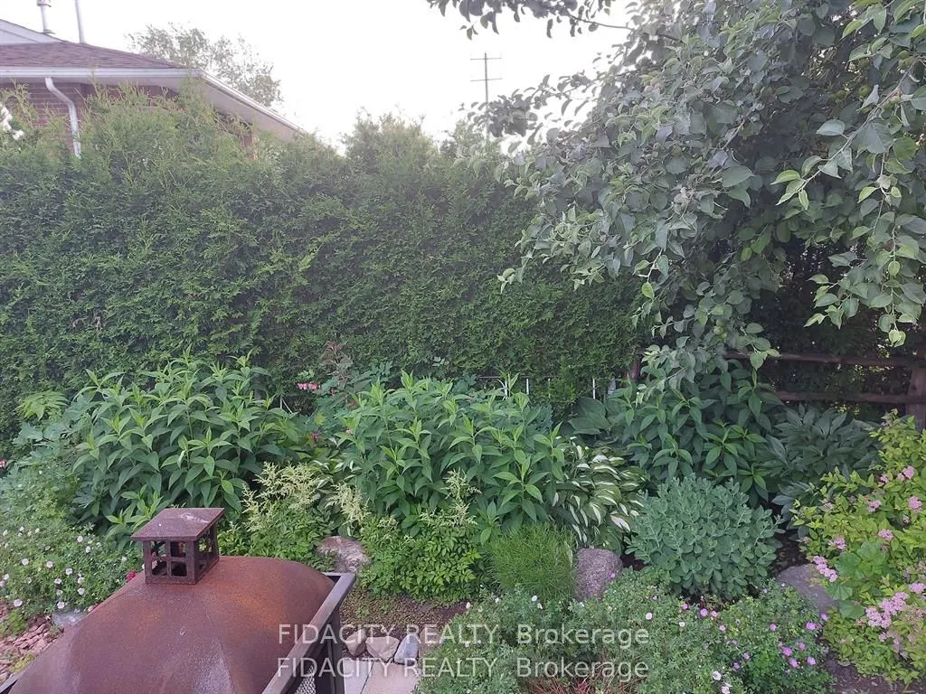1336 St Jacques Road