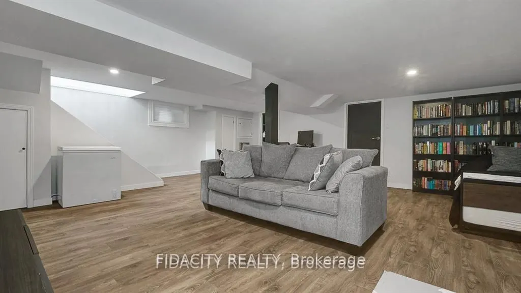 1336 St Jacques Road