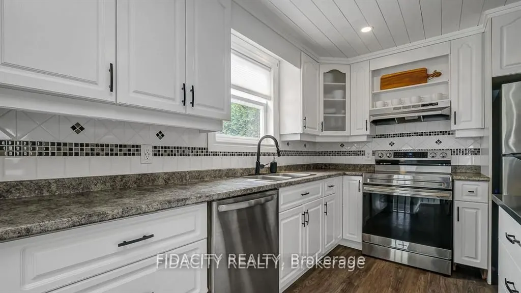 1336 St Jacques Road