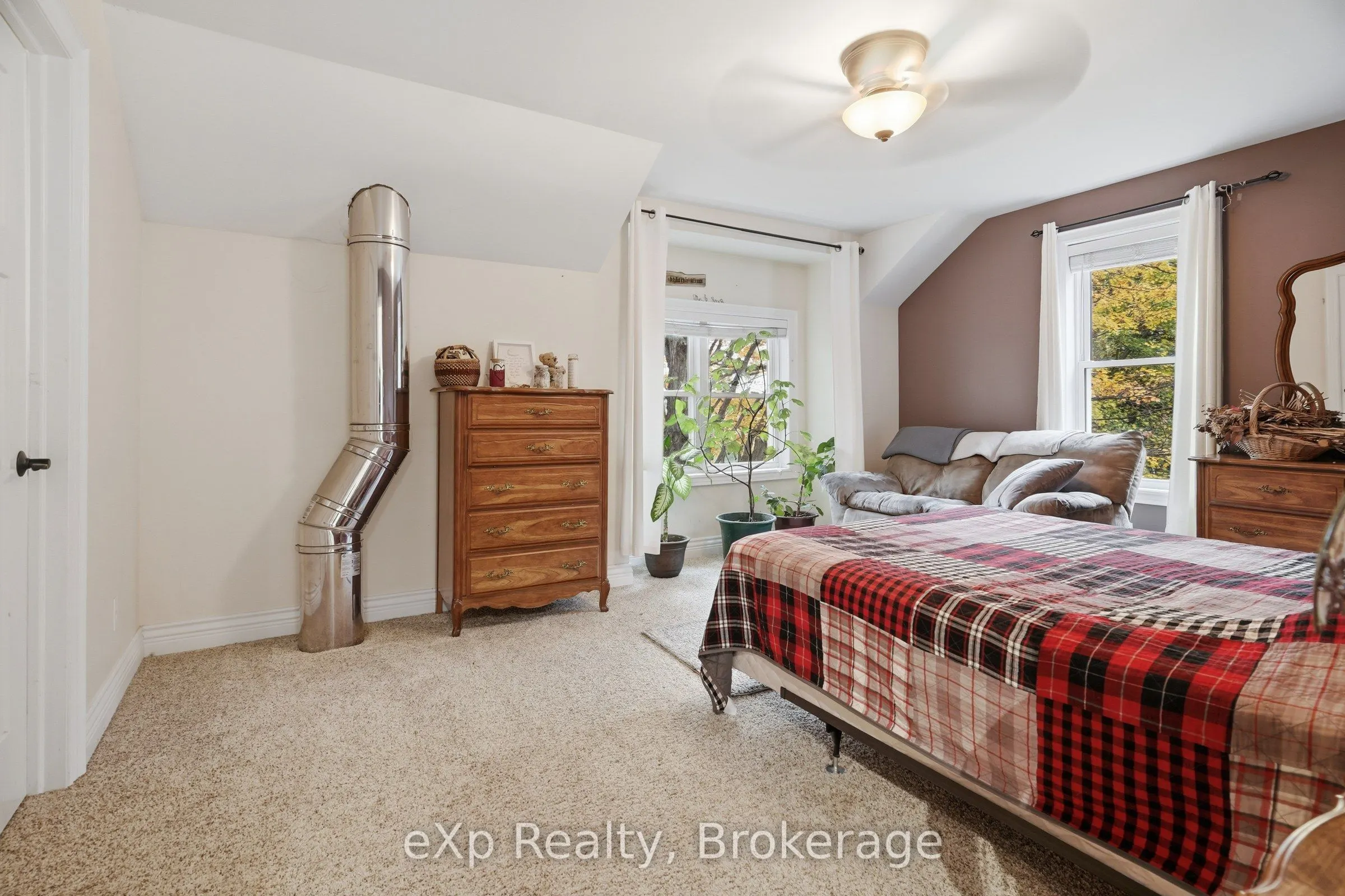 42123 Amberley Road