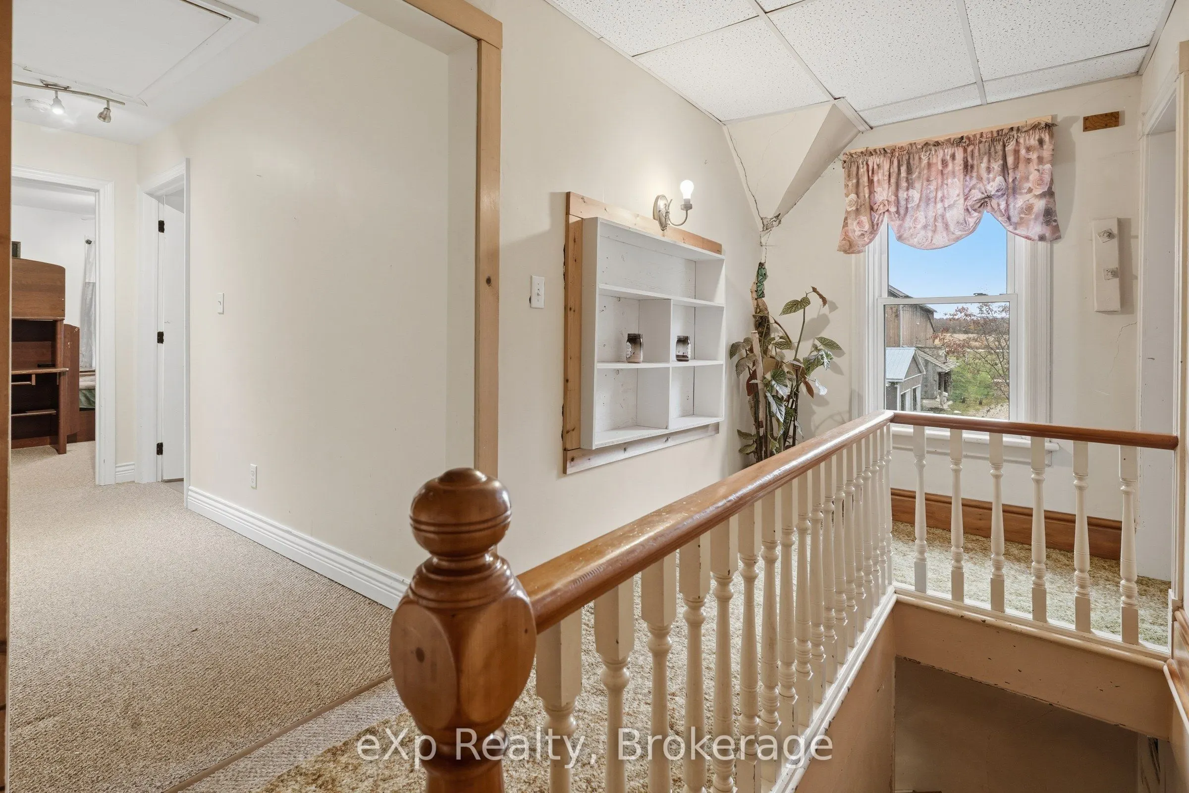 42123 Amberley Road