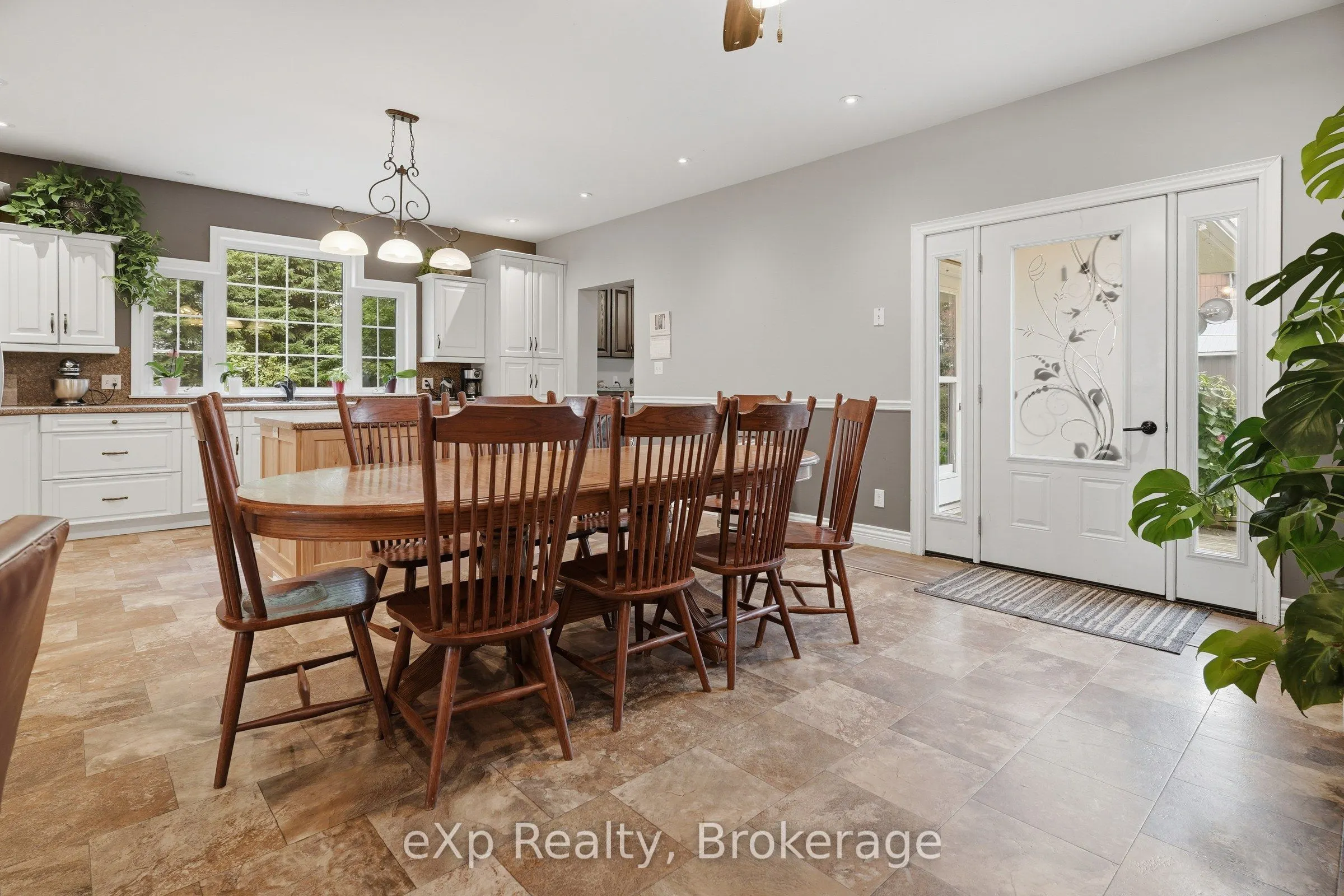 42123 Amberley Road