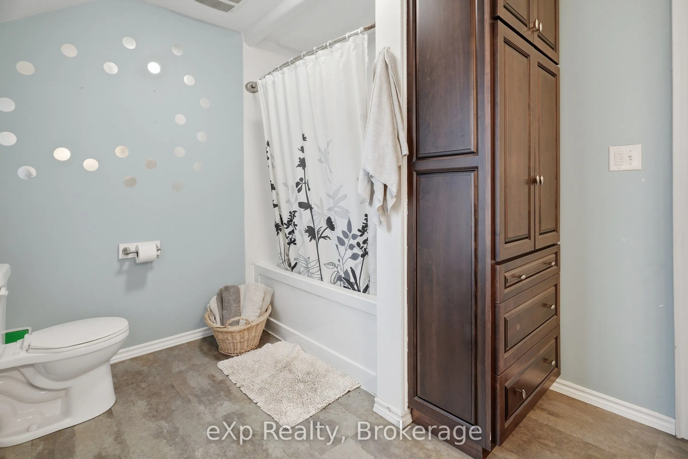 42123 Amberley Road