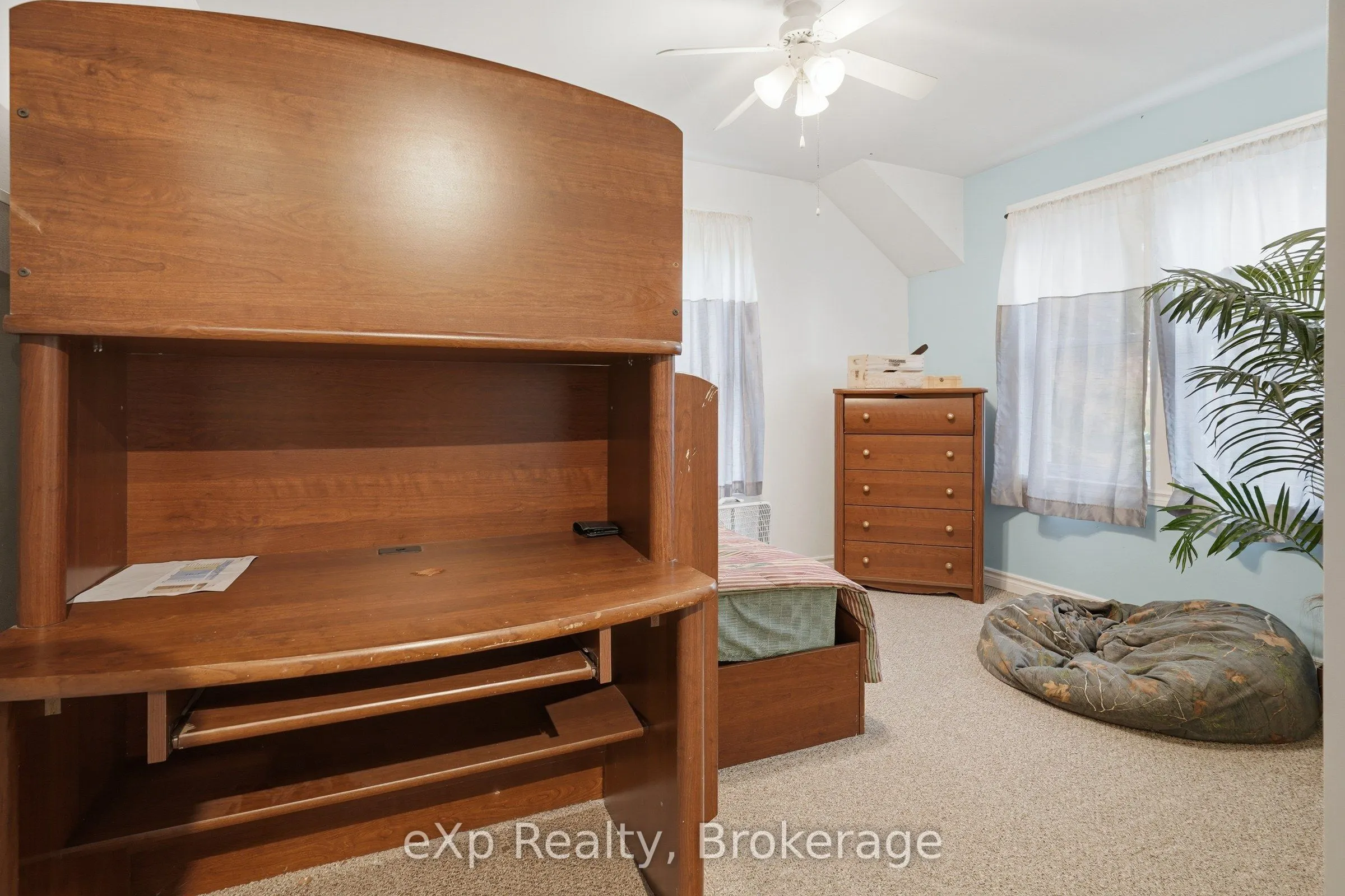 42123 Amberley Road