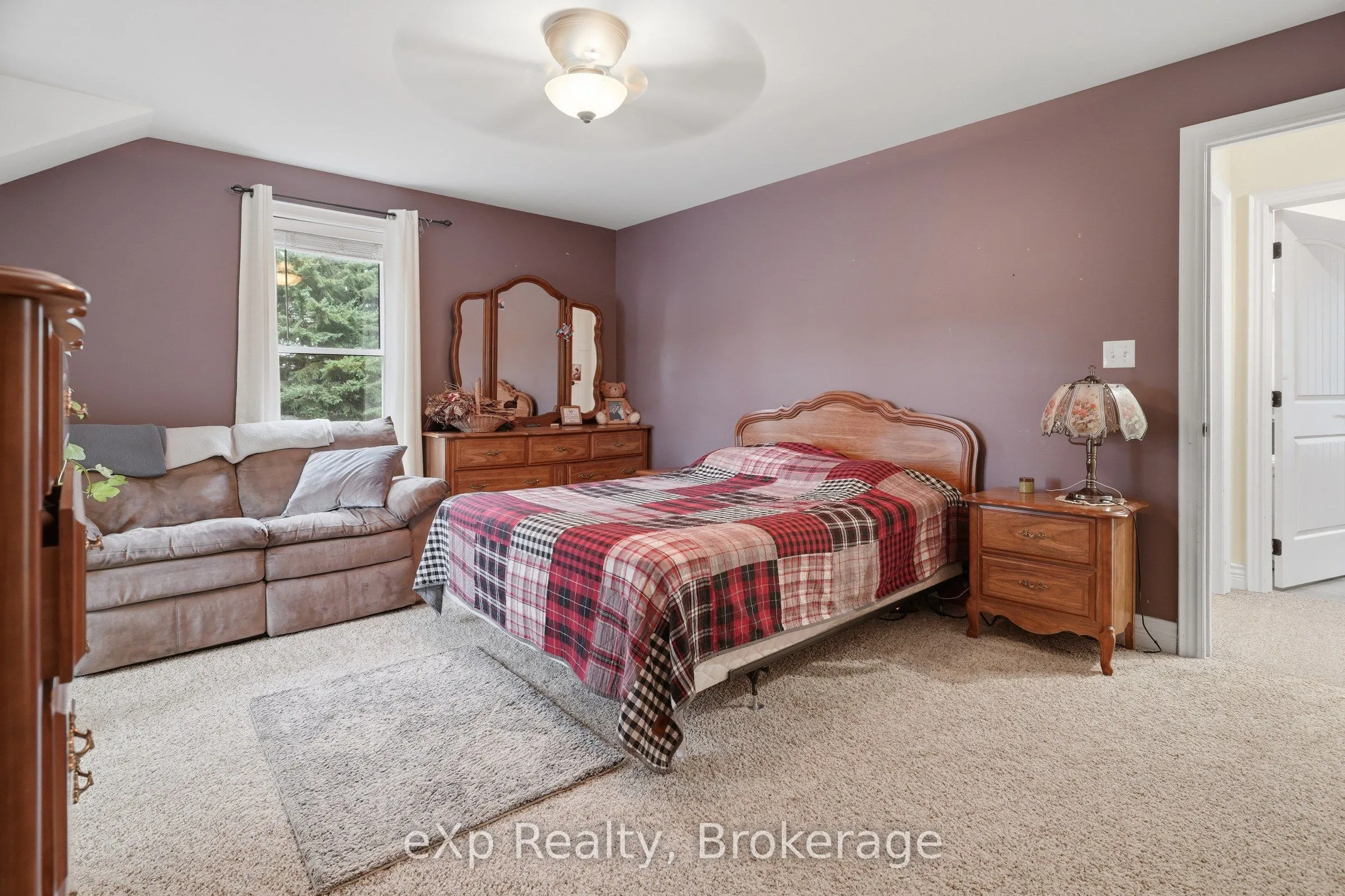 42123 Amberley Road