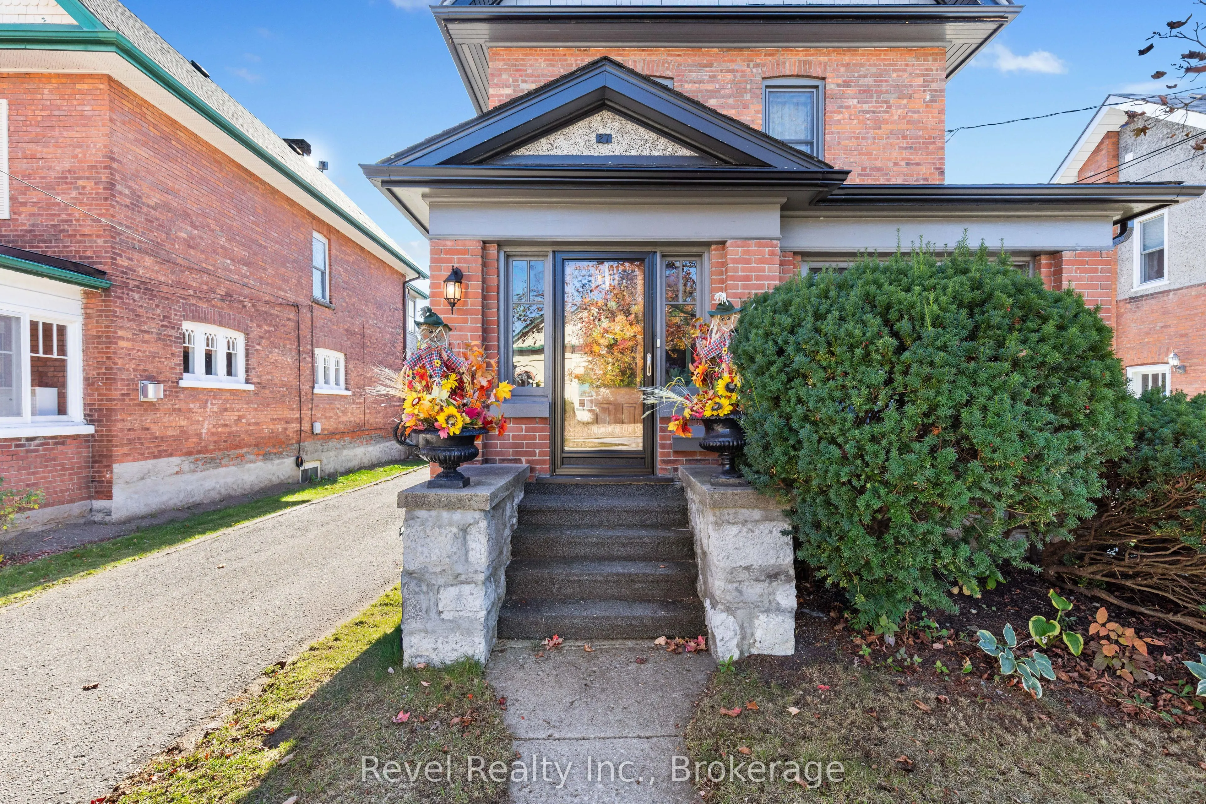 27 Francis Street