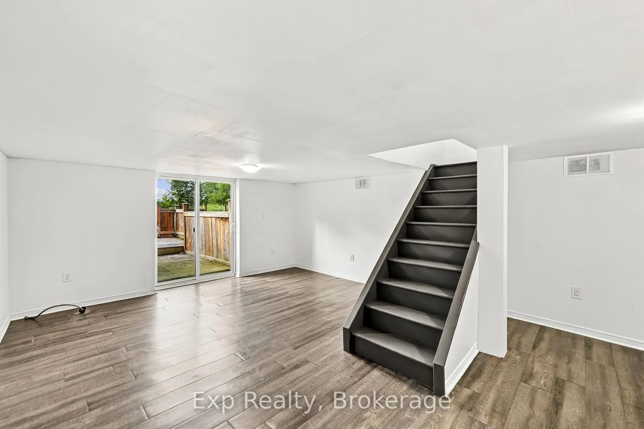 6397 Old Highway 2