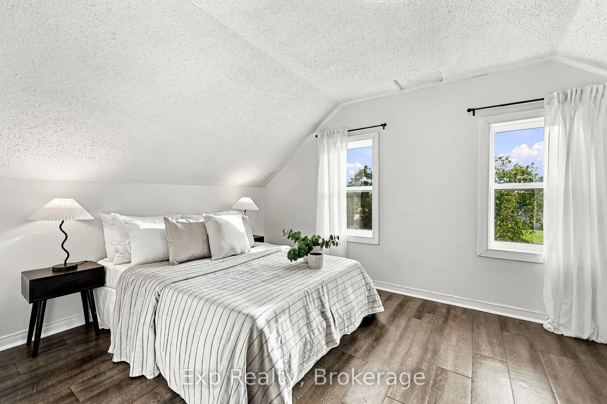 6397 Old Highway 2