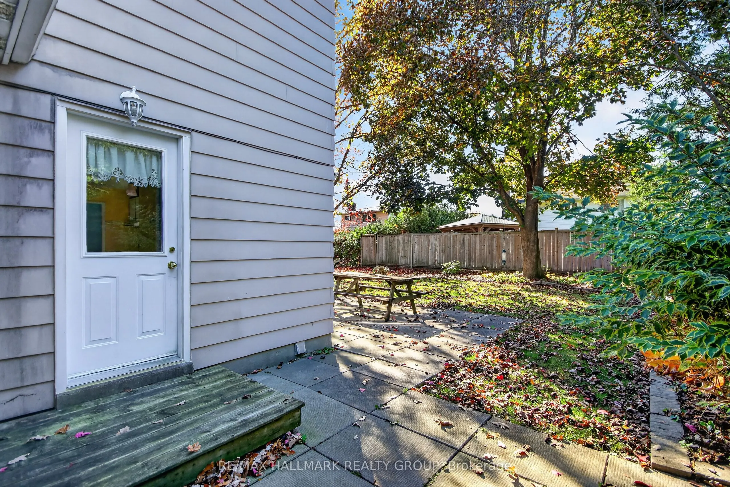8 Burnview Crescent