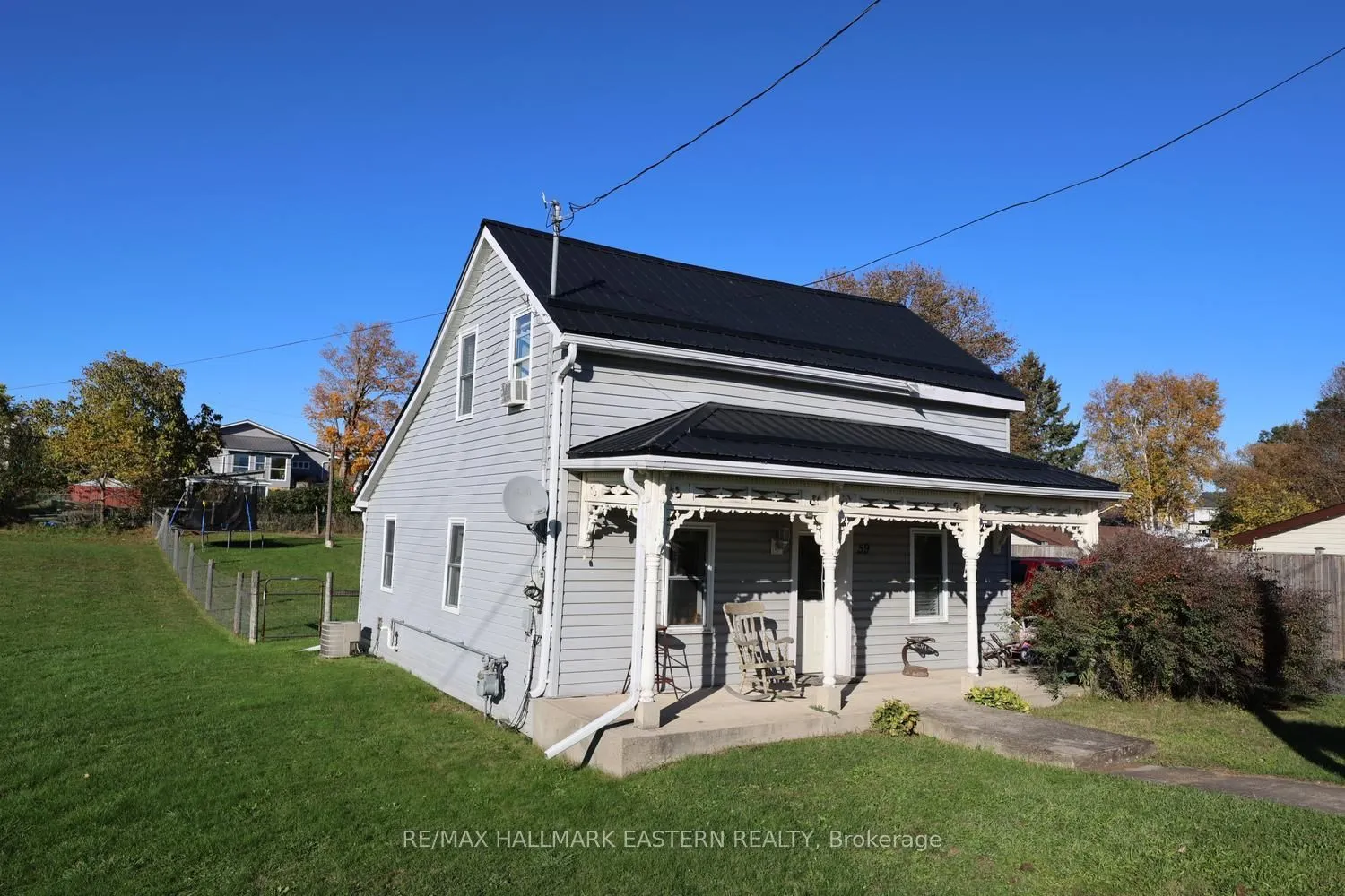 59 Ottawa Street E