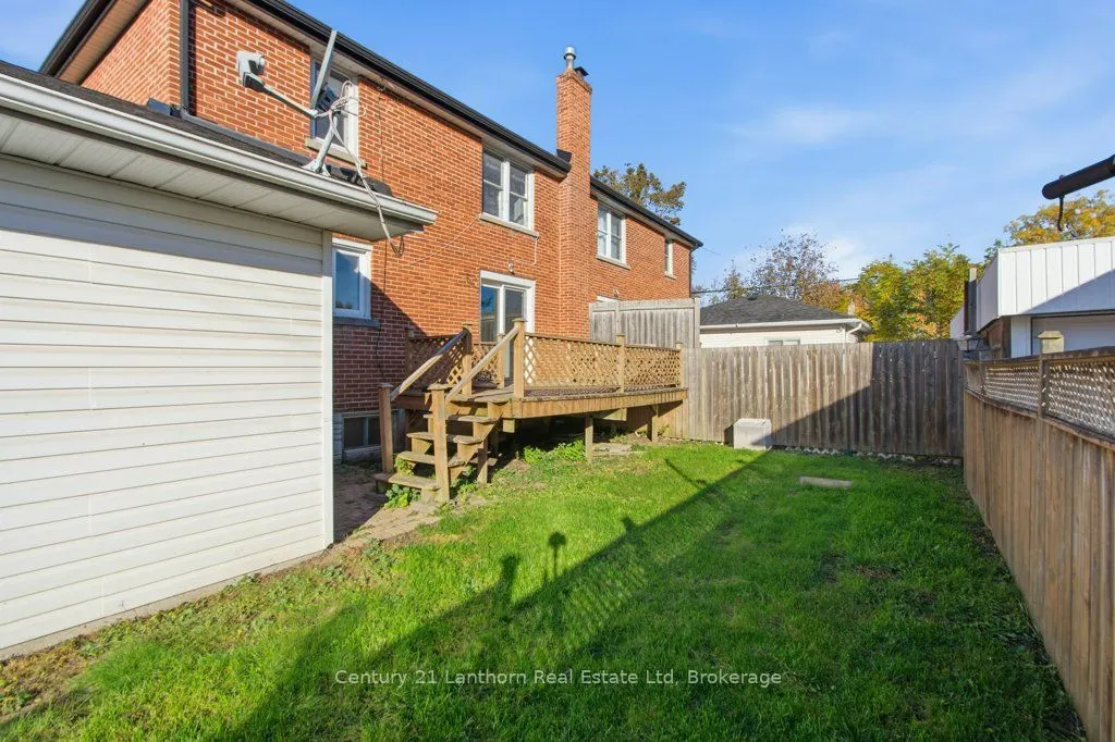 1 Clarke Boulevard