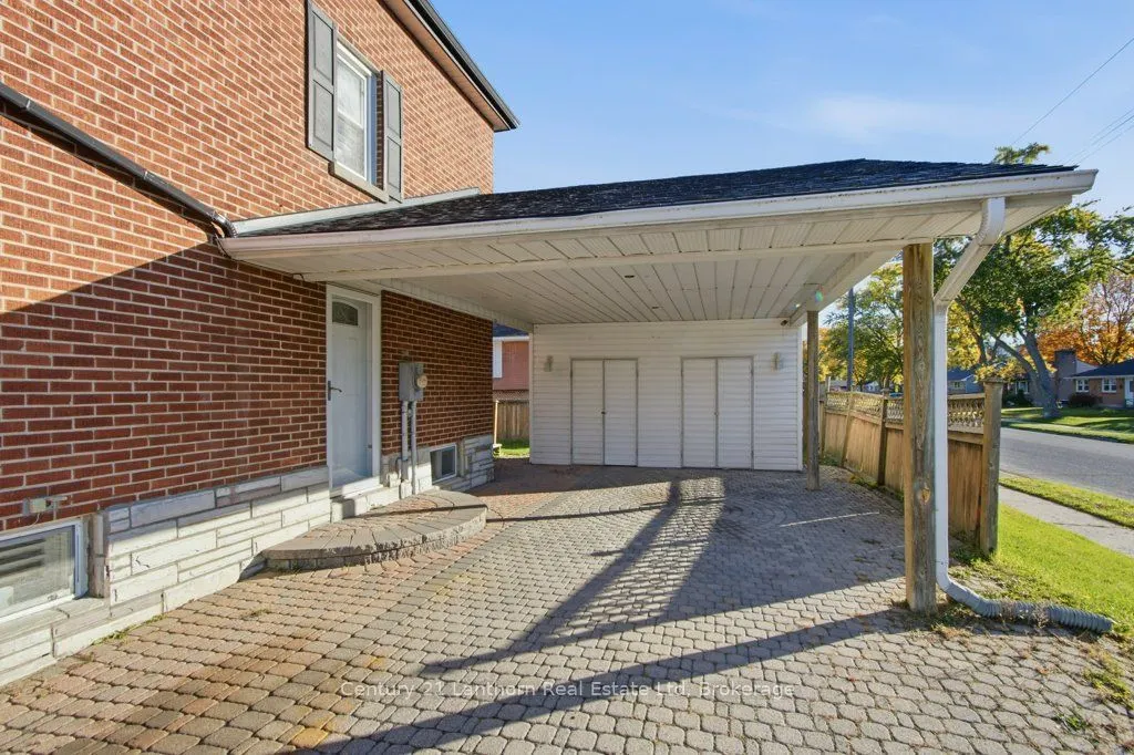 1 Clarke Boulevard