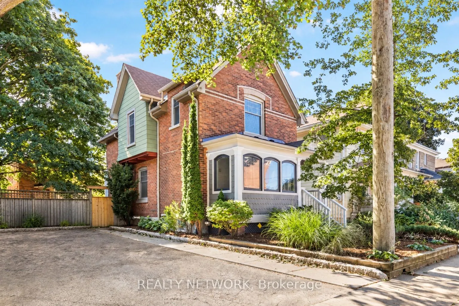 17 Gerrard Street