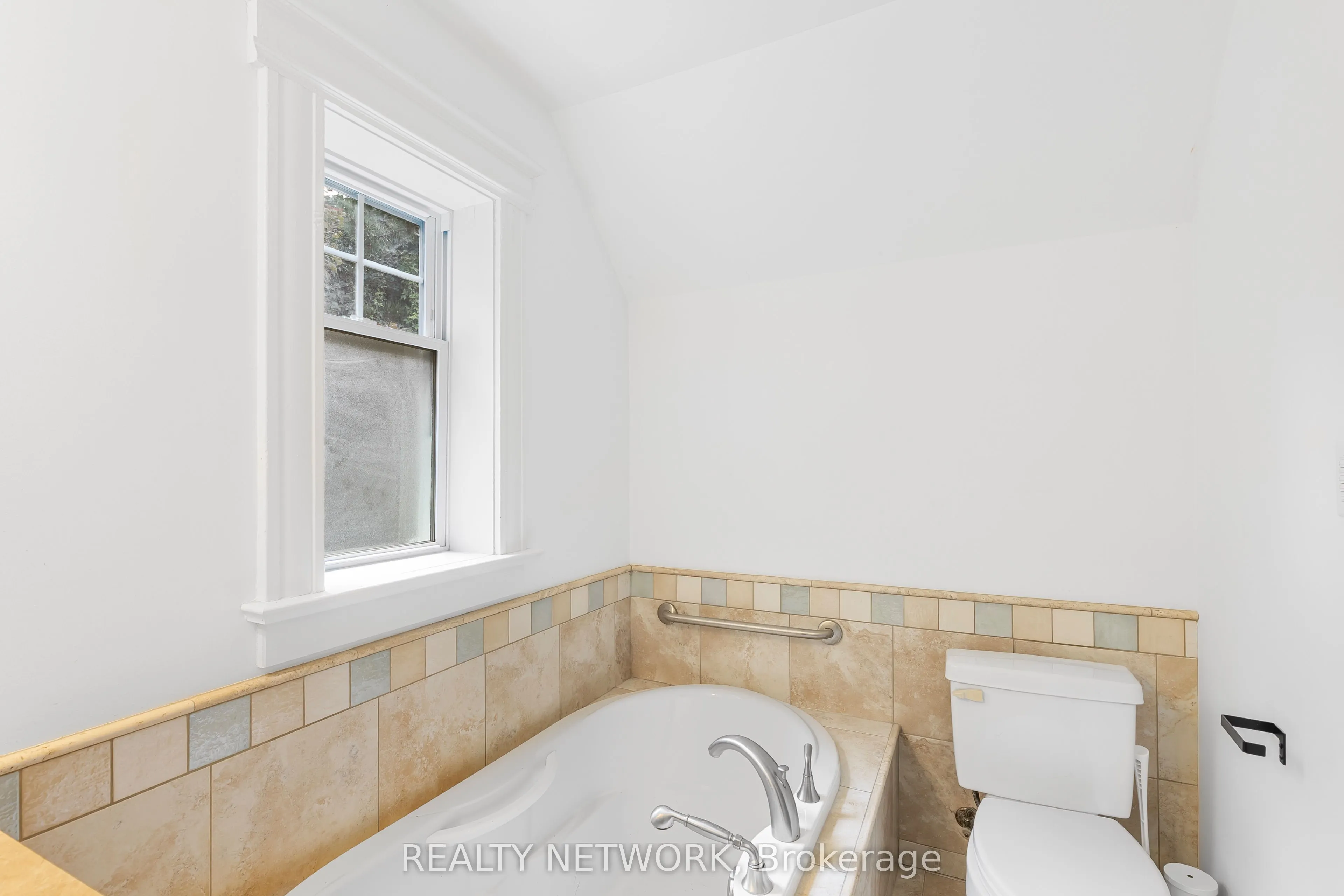 17 Gerrard Street