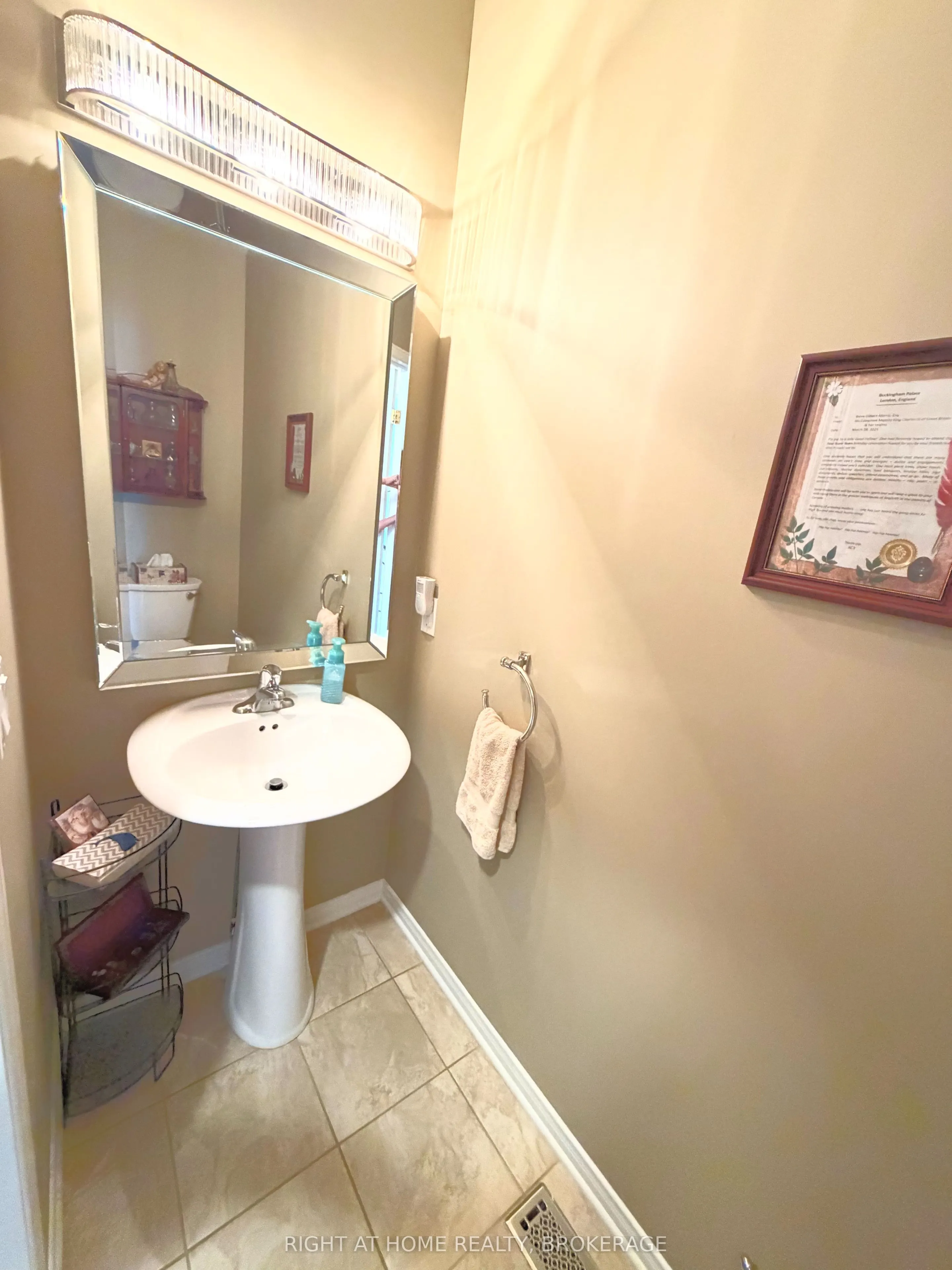 40 Stornoway Crescent #40