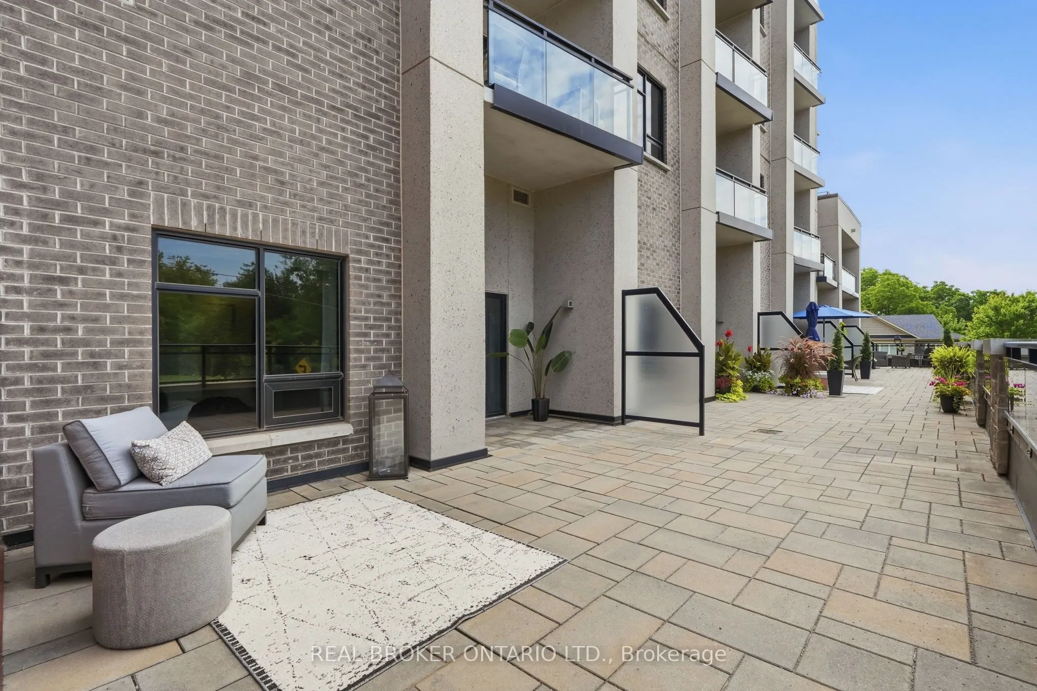 30 Hamilton Street S #101
