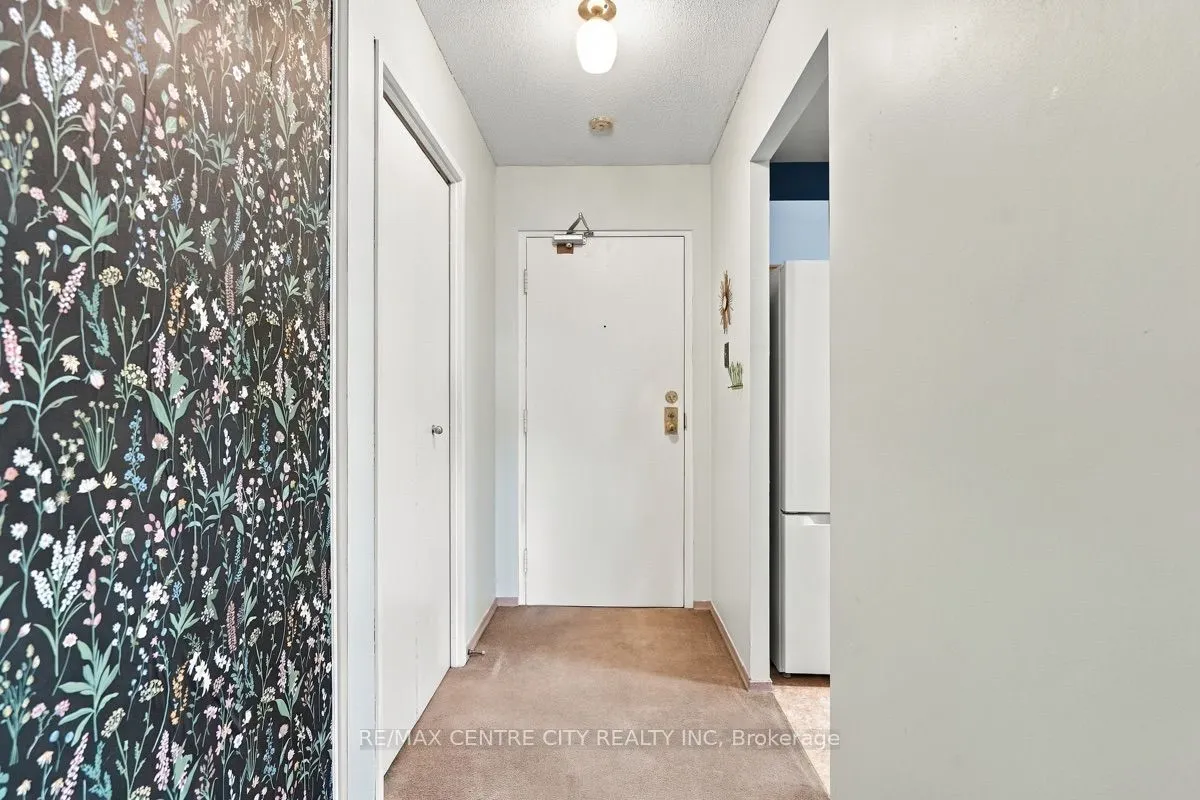 858 Commissioners Road E #506