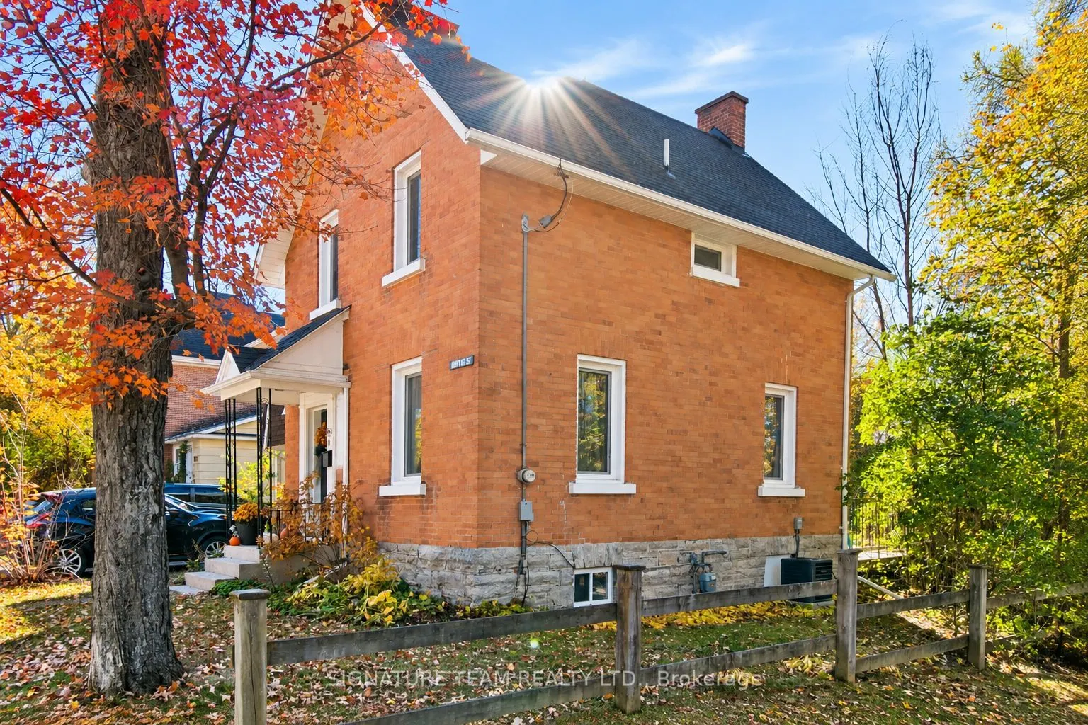 376 Centre Street