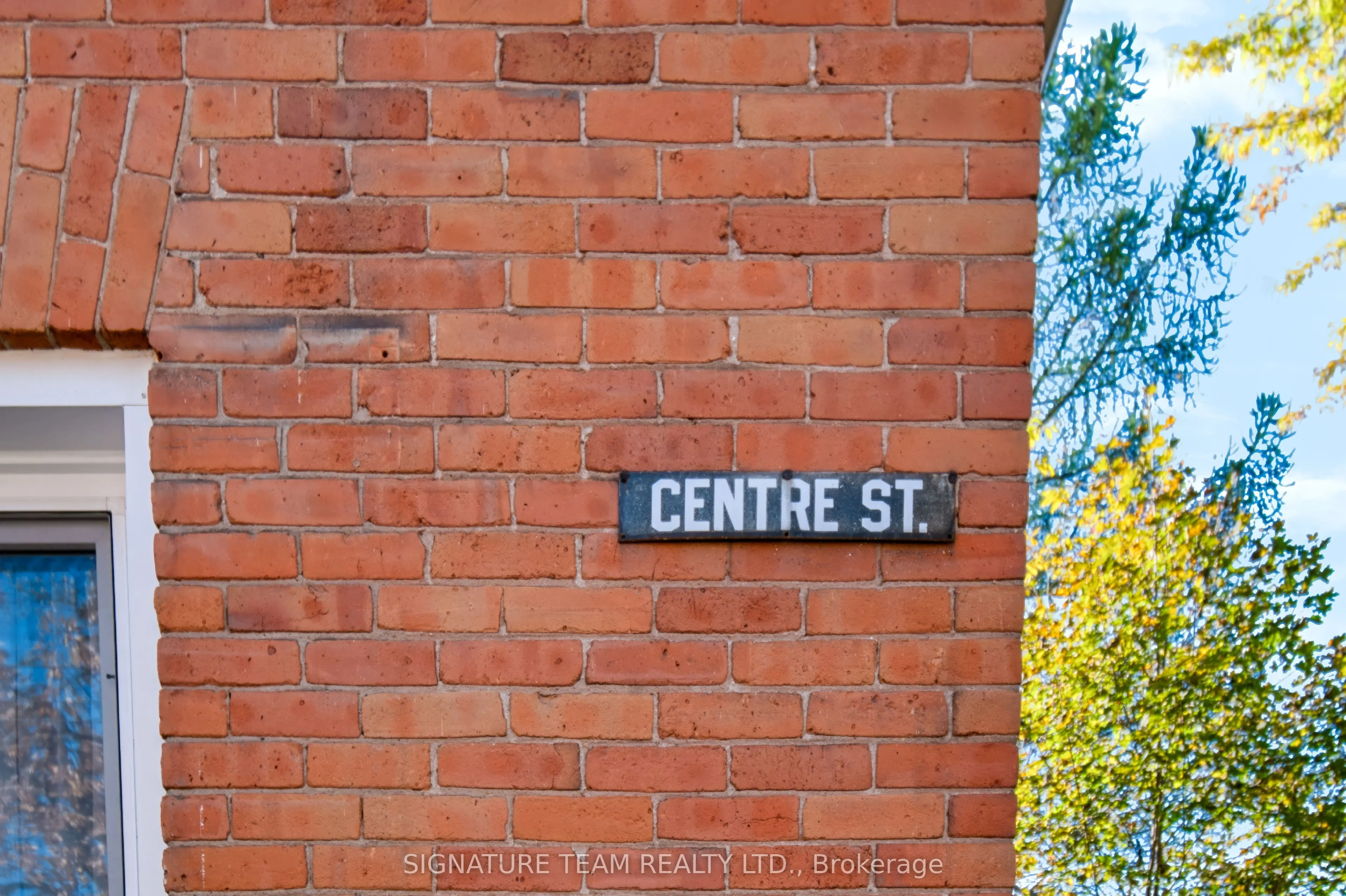 376 Centre Street