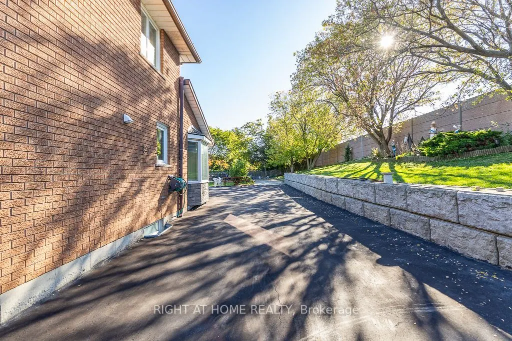 468 Dewitt Road