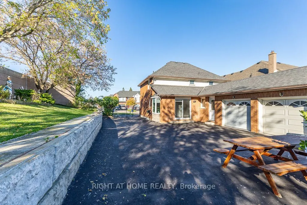 468 Dewitt Road