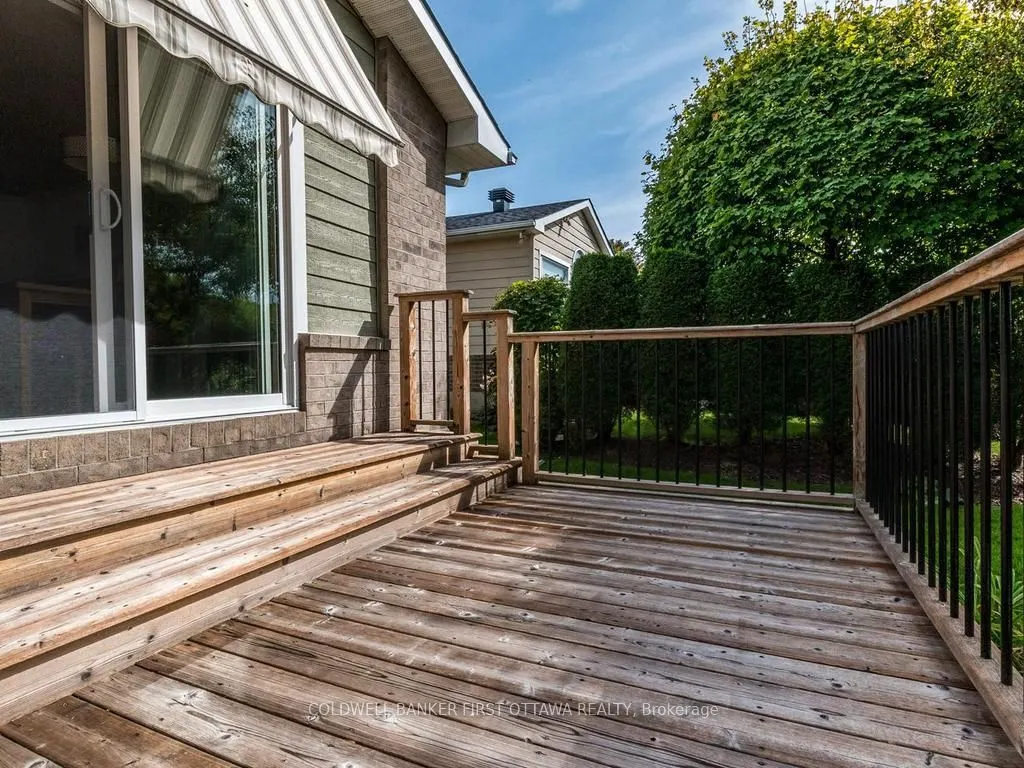 57 Amberlakes Drive