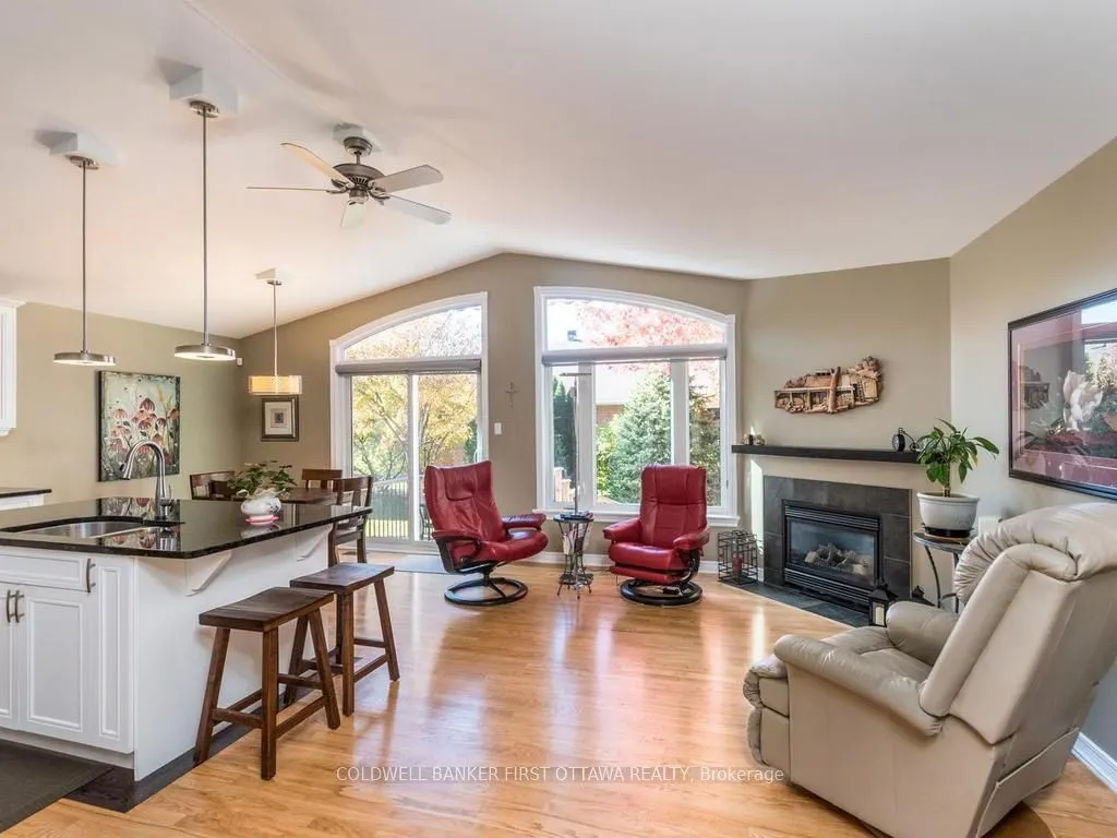 57 Amberlakes Drive