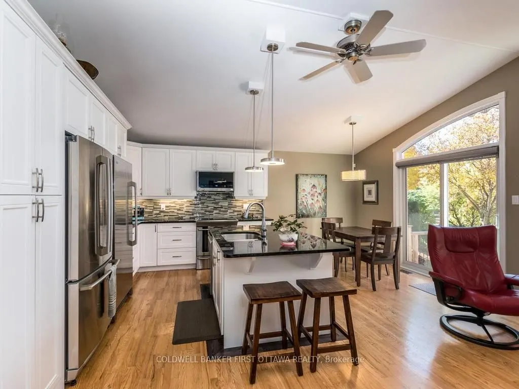 57 Amberlakes Drive