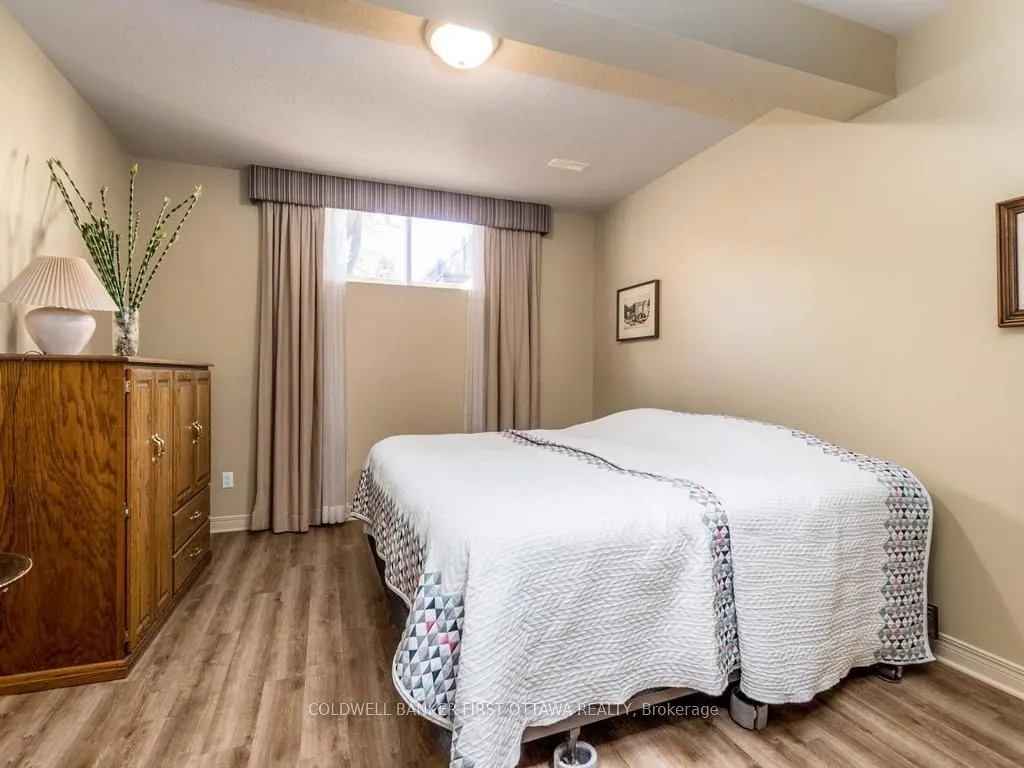 57 Amberlakes Drive